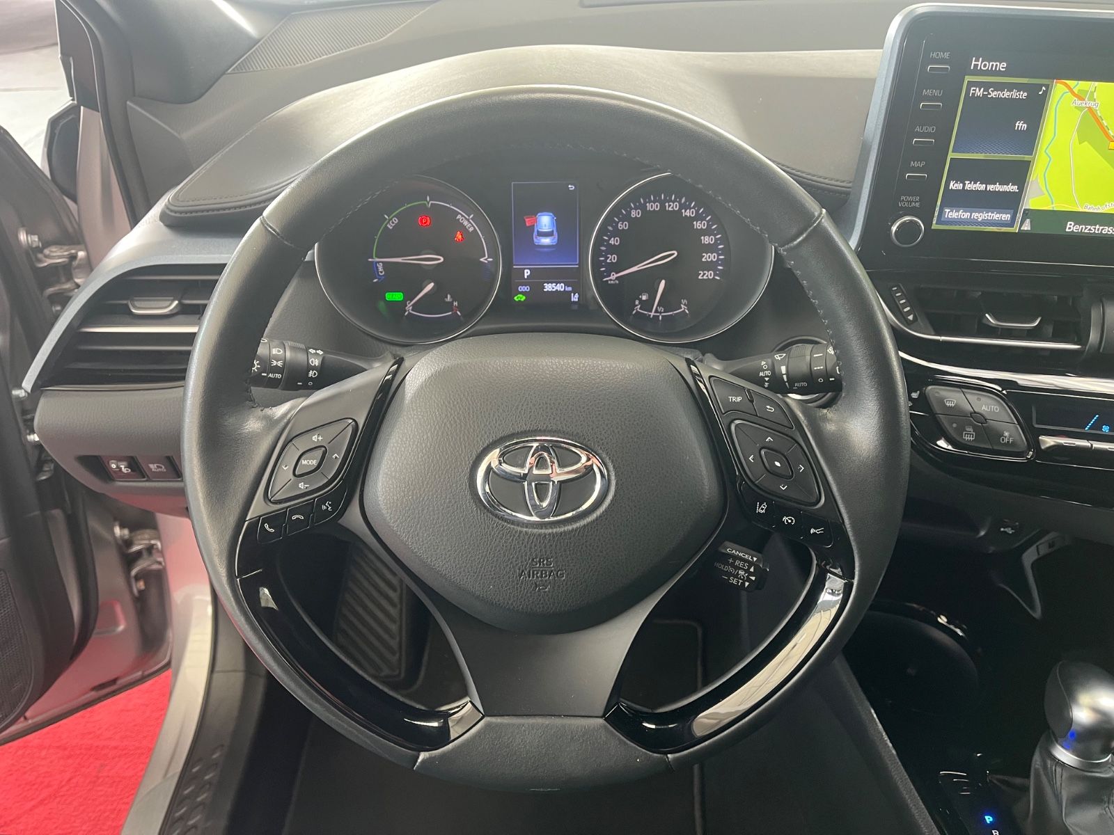 Toyota C-HR Hybrid1.8 Team - Samsaru's Car Outlet