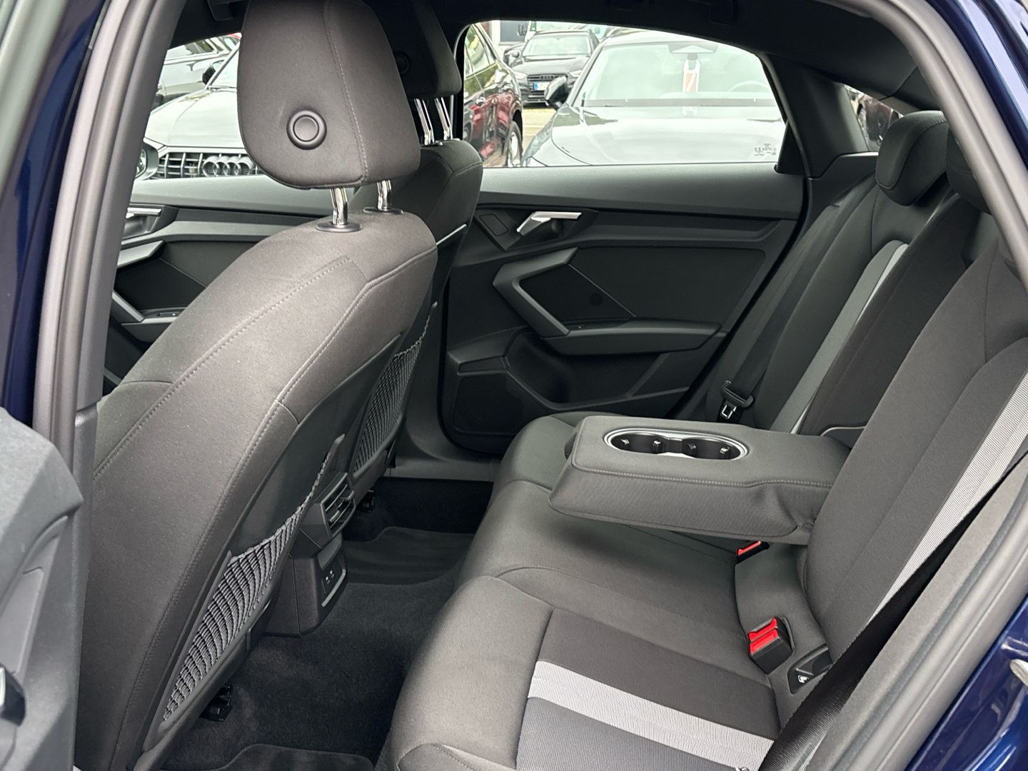 Audi A3 30 TFSI S tronic MMI LED AHK Digi-Cockpit