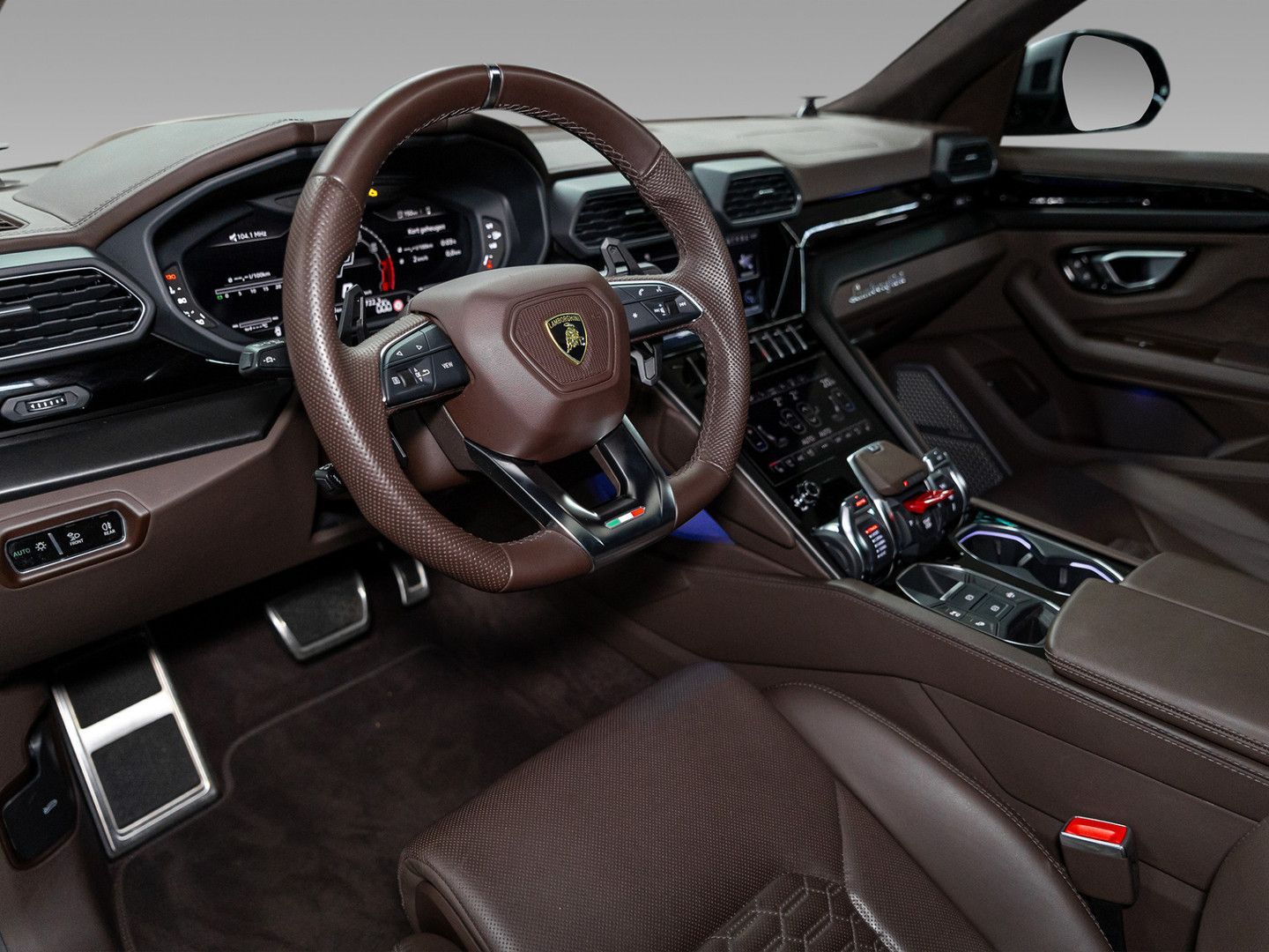 Lamborghini Urus S - Samsaru's Car Outlet