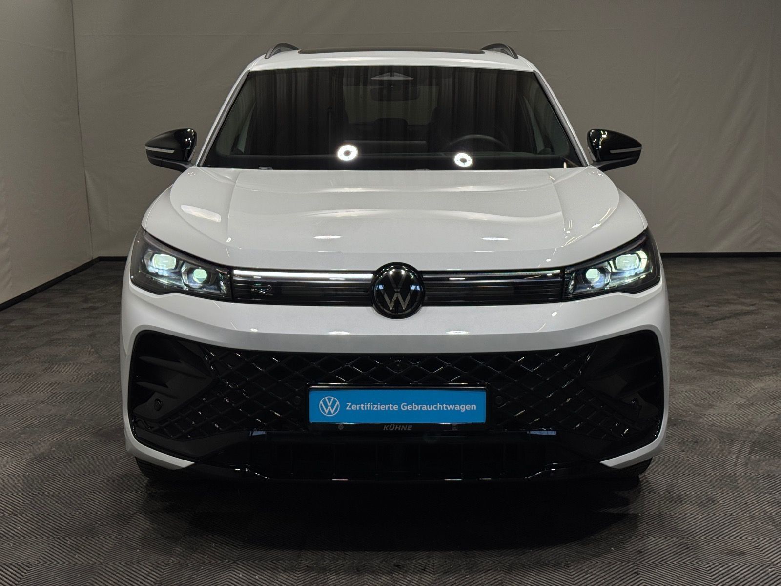 Volkswagen Tiguan R-Line 1.5 TSI eHybrid | MATRIX NAVI PANO