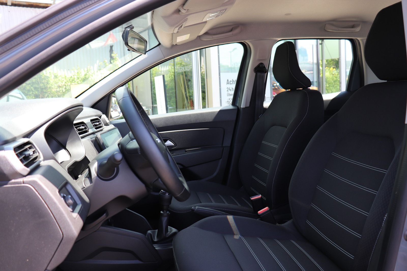 Dacia Duster II Expression - Samsaru's Car Outlet