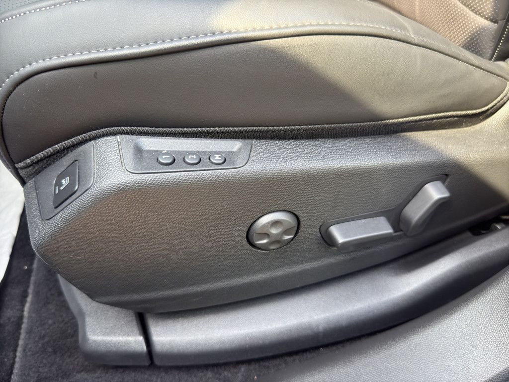 DS Automobiles DS 7 BlueHDI 130 Aut. OPERA LEDER Panoramadach