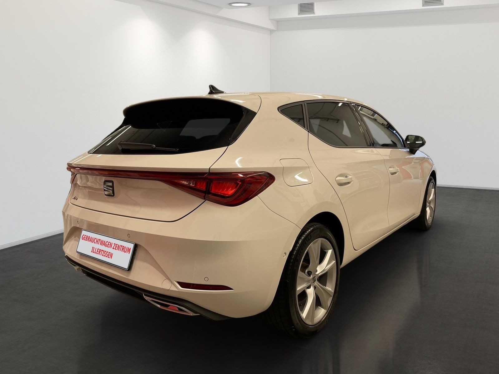 Seat Leon 1.4 TSI e-Hybrid FR *AHK*KAMERA*NAVI*LED*
