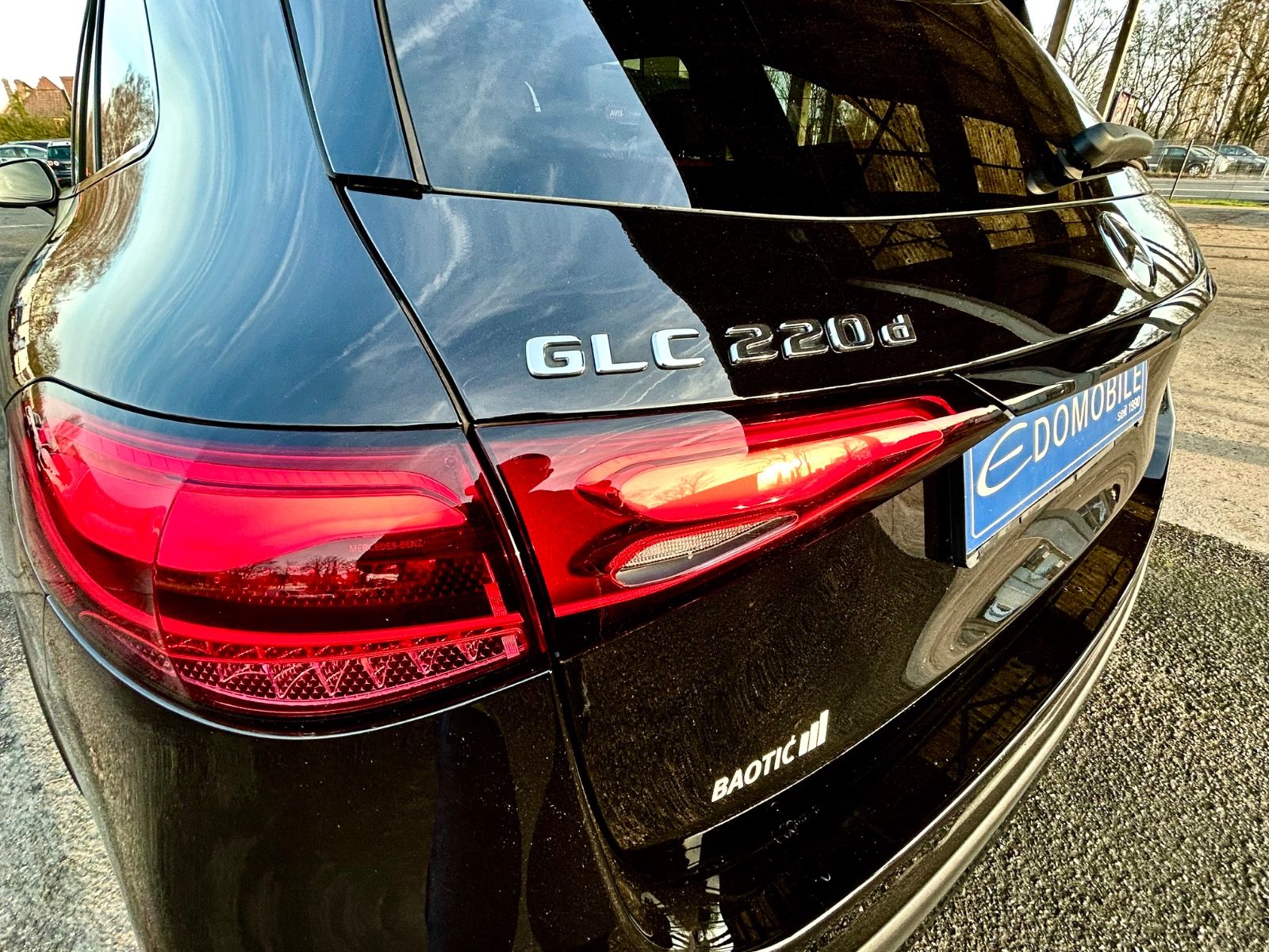 Mercedes-Benz GLC 220 d 4M *AMG PREMIUM PLUS* ERST 19.000 KM *