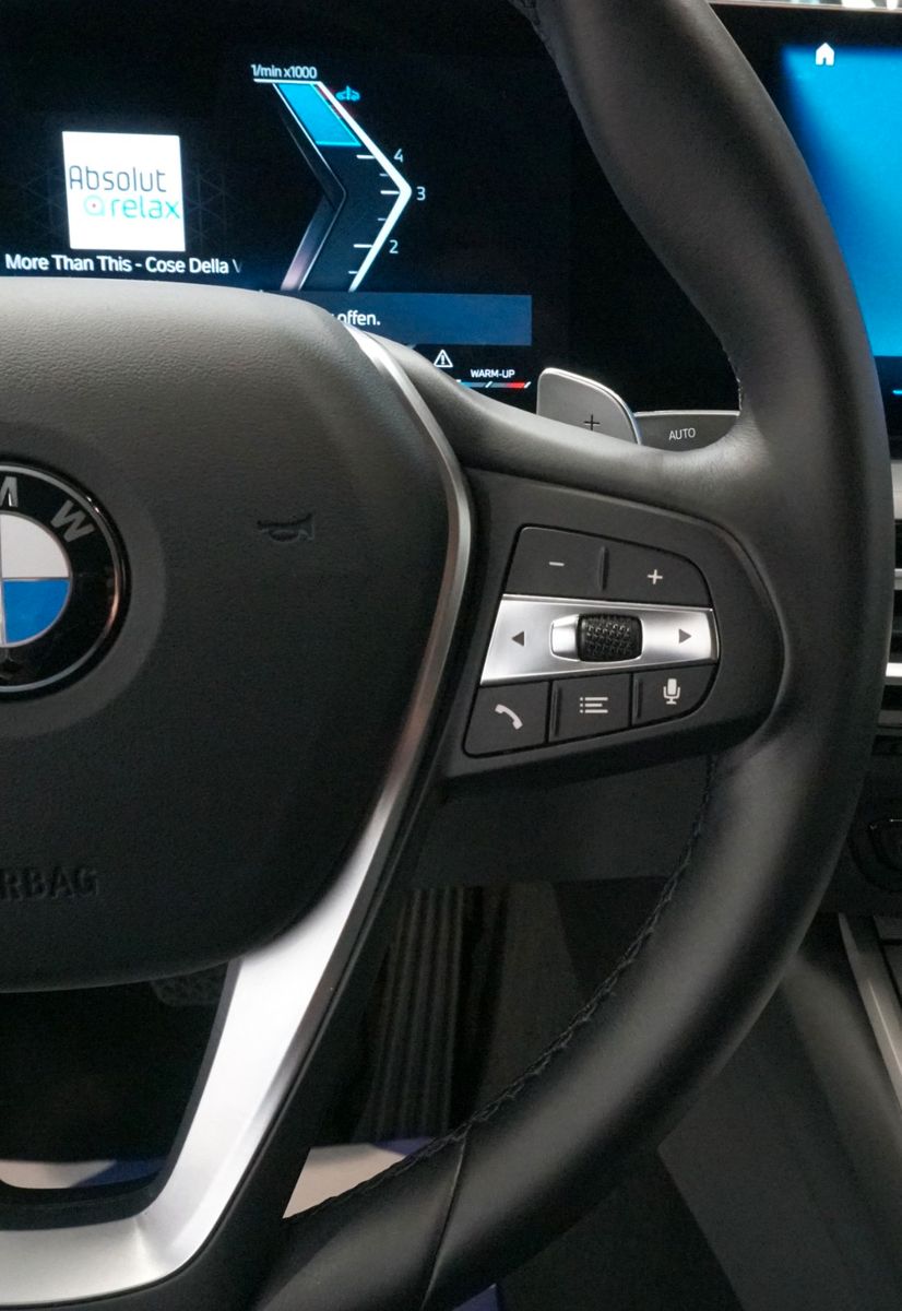 BMW 320 d xDrive Limousine*LED*WIDESCREEN*DAB*