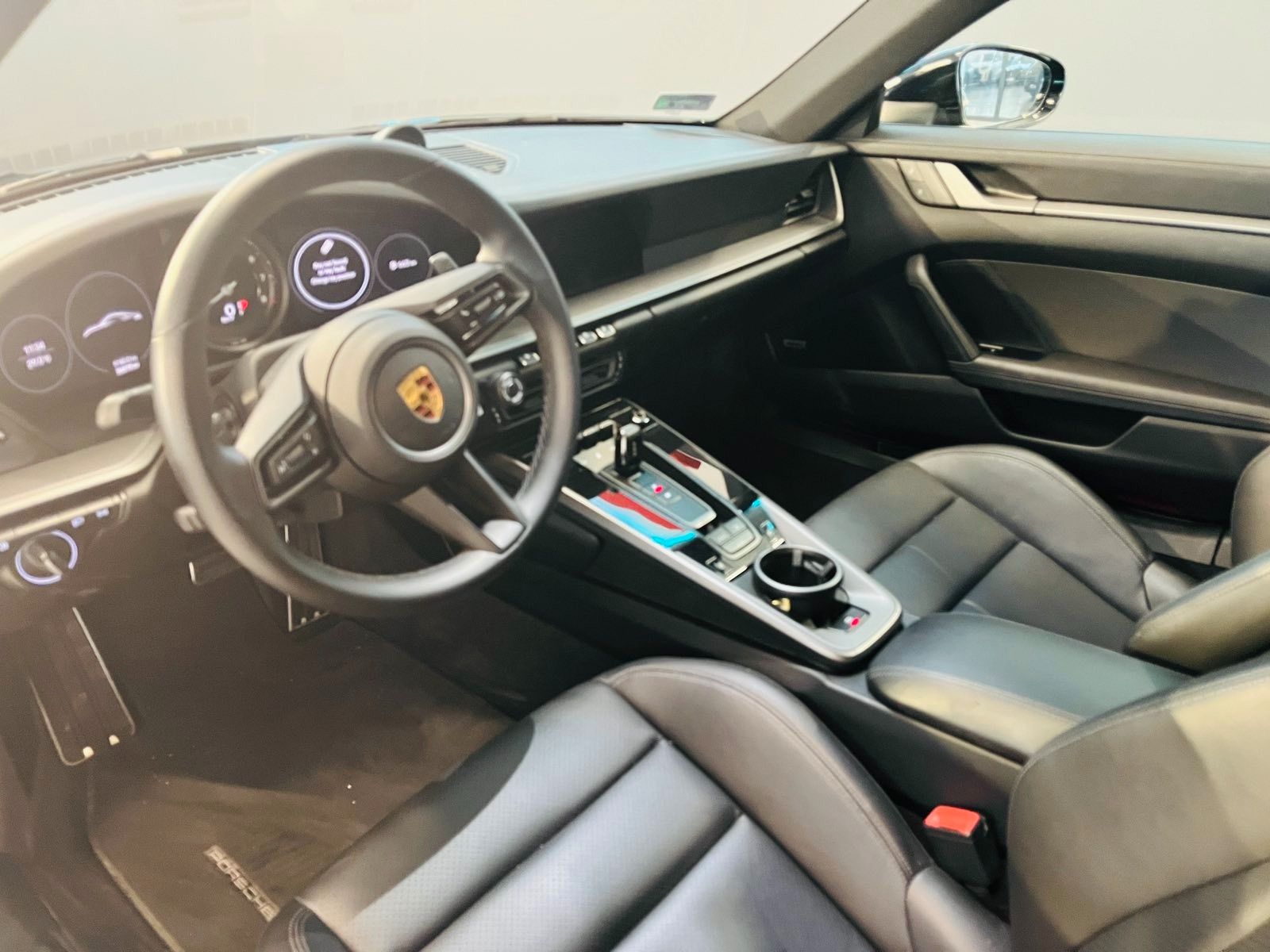 Porsche 911 Carrera - Samsaru's Car Outlet