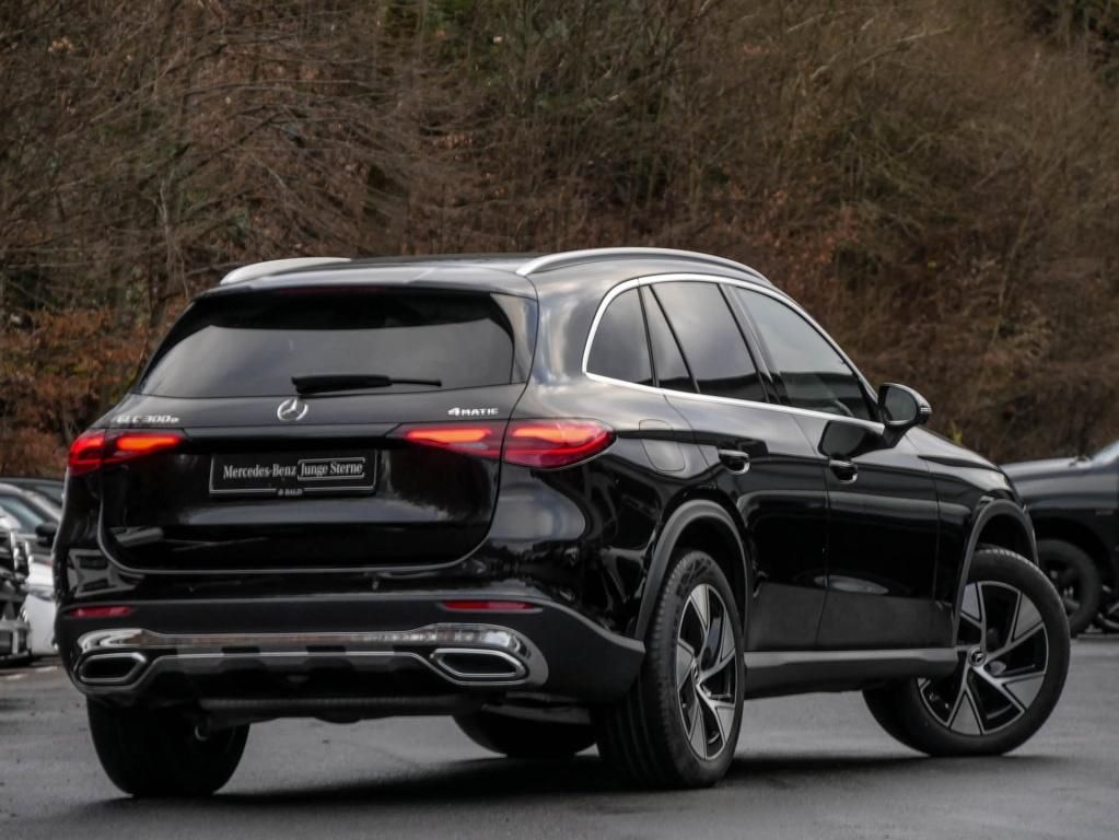 Mercedes-Benz GLC 300 e 4M Avantgarde/Pano/HUD/AHK/360/Memo/19