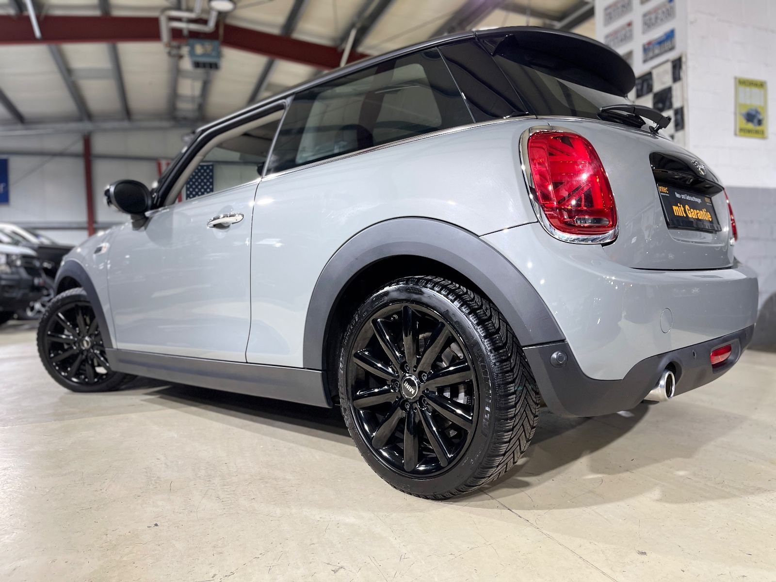 MINI COOPER MINI Chili - Samsaru's Car Outlet