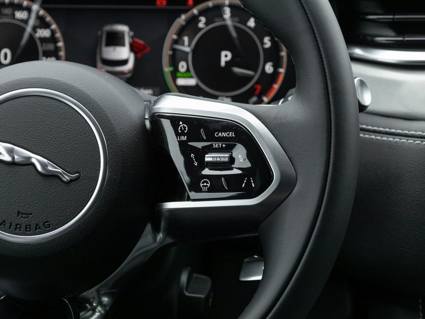 Jaguar F-Pace P400e AWD R-Dynamic SE