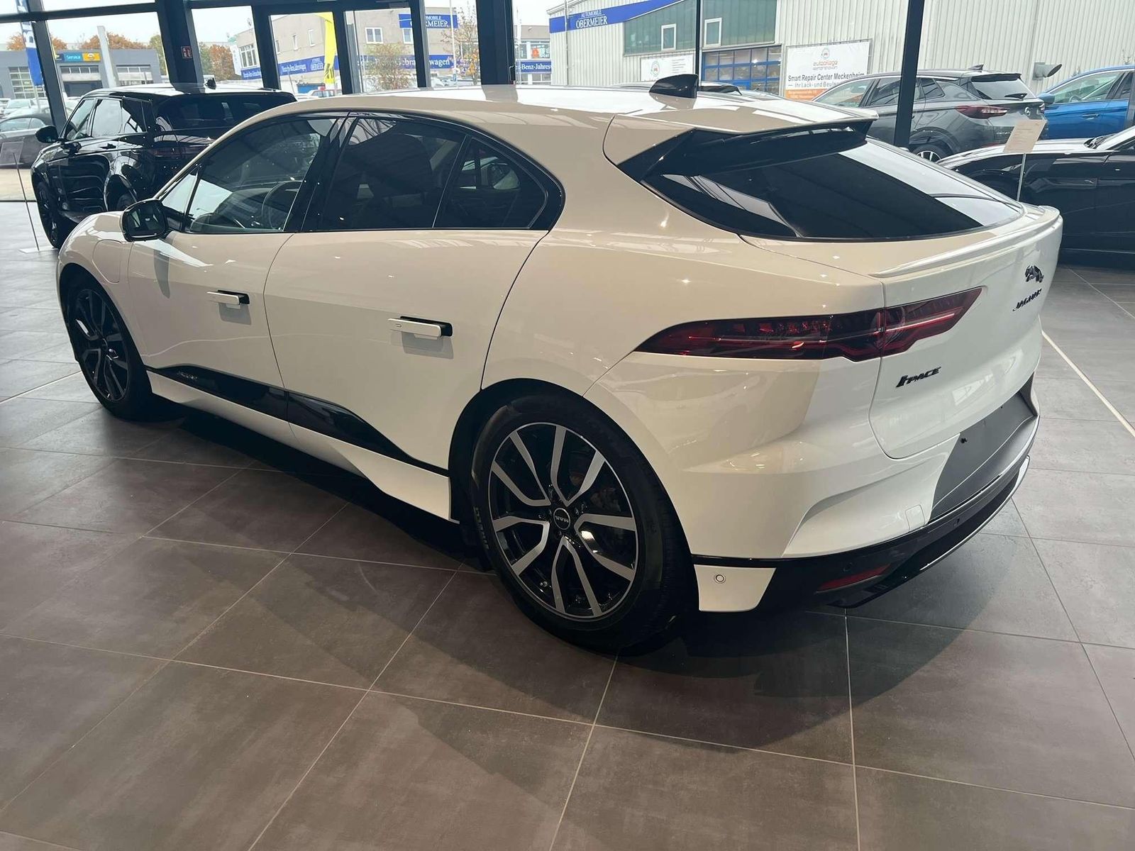 Jaguar I-Pace BLACK PACK+LUFTFAHRWERK+HEAD-UP+ KAMERAS+