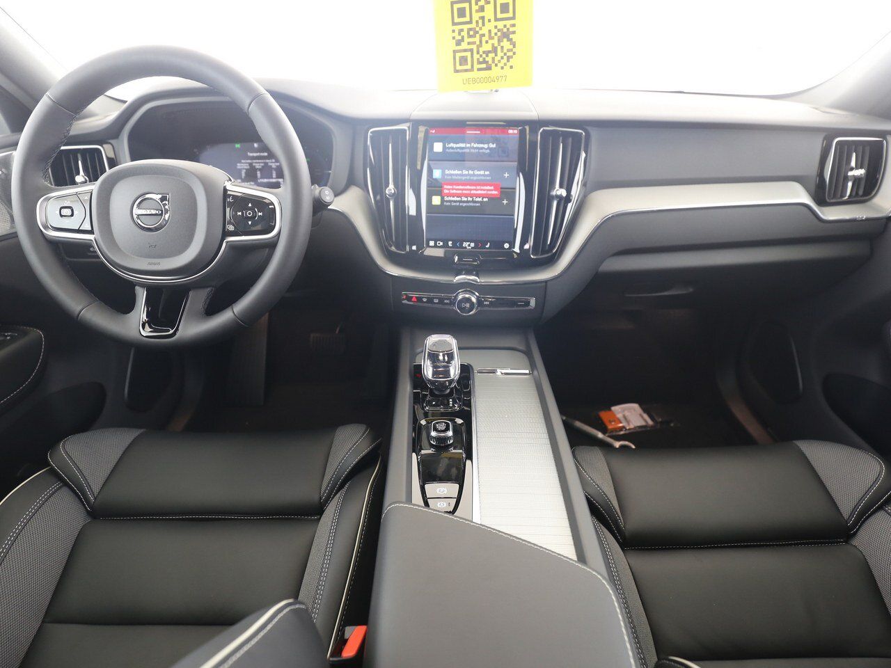 Volvo XC60 T6 Plus Black Edition LUFT|AHK|B&W|PANO|LED