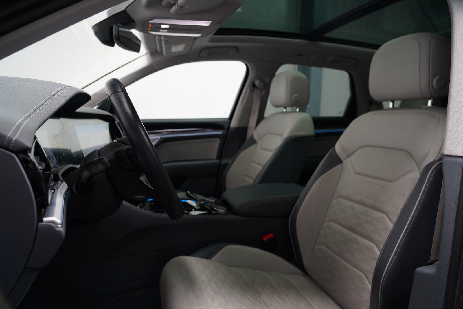 Volkswagen Touareg 3.0TDI 4M Elegance PANO 360 LUFT SOFT