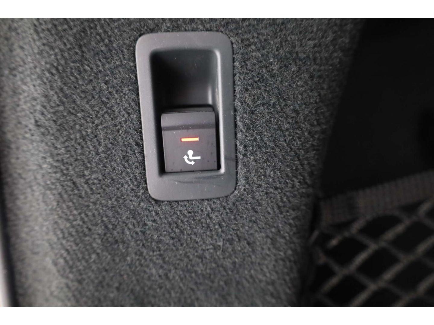 Audi A6 Avant 55 TFSI e quattro S line - Samsaru's Car Outlet