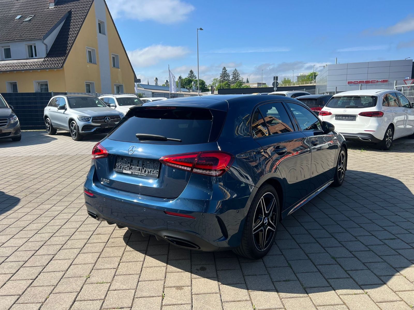 Mercedes-Benz A 200 *AMG* - Samsaru's Car Outlet