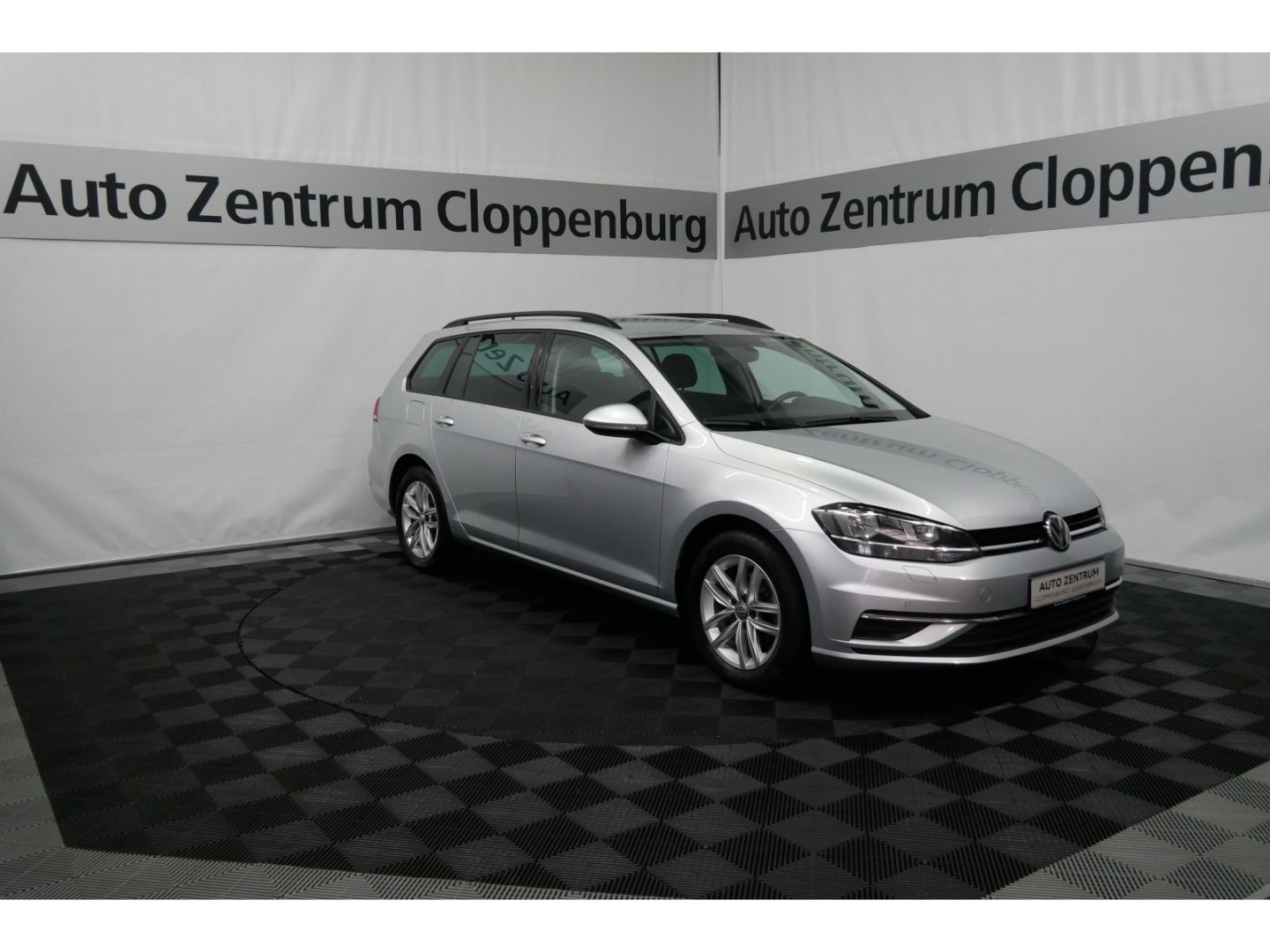 Volkswagen Golf Variant Comfortline 2.0 TDI - Samsaru's Car Outlet