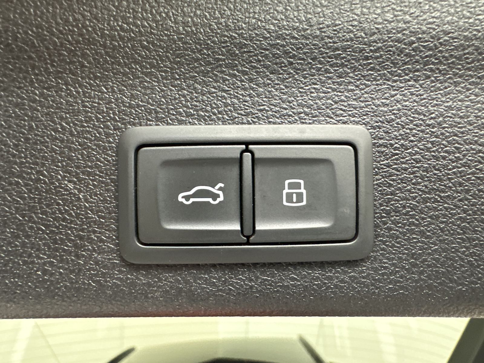 Audi A6 Avant 35 TDI Sport - Samsaru's Car Outlet