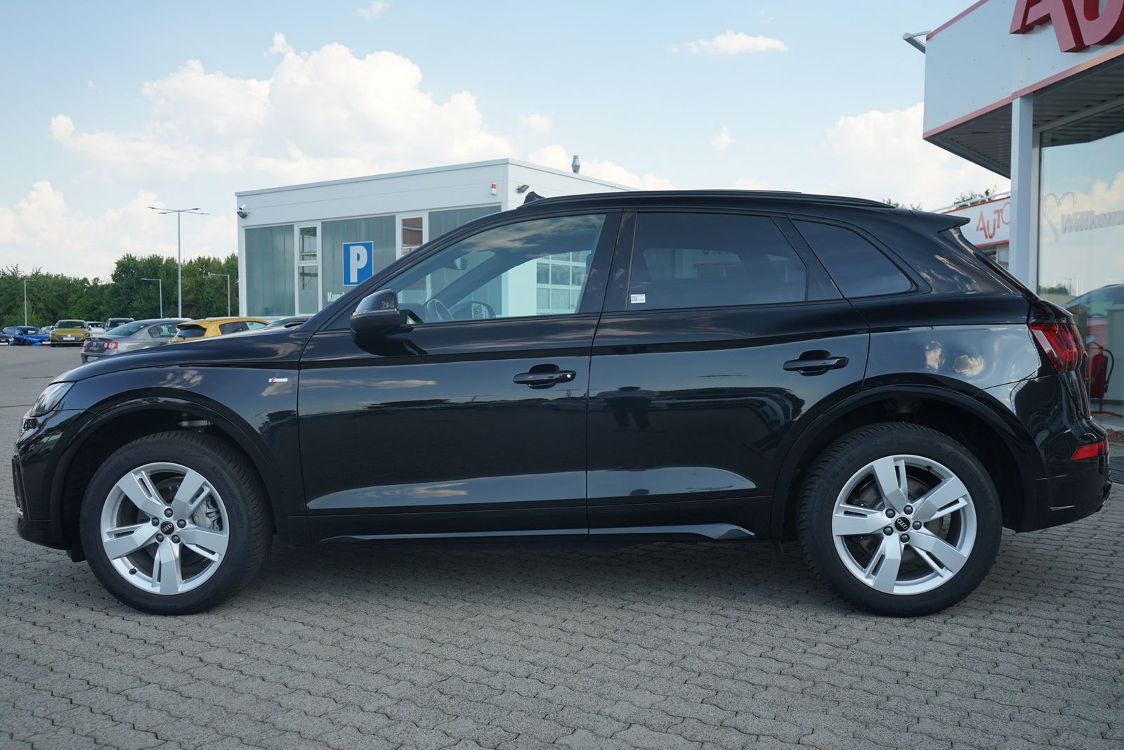 Audi Q5 Sportback 40 TDI S-Line quattro s-tronic - Samsaru's Car Outlet