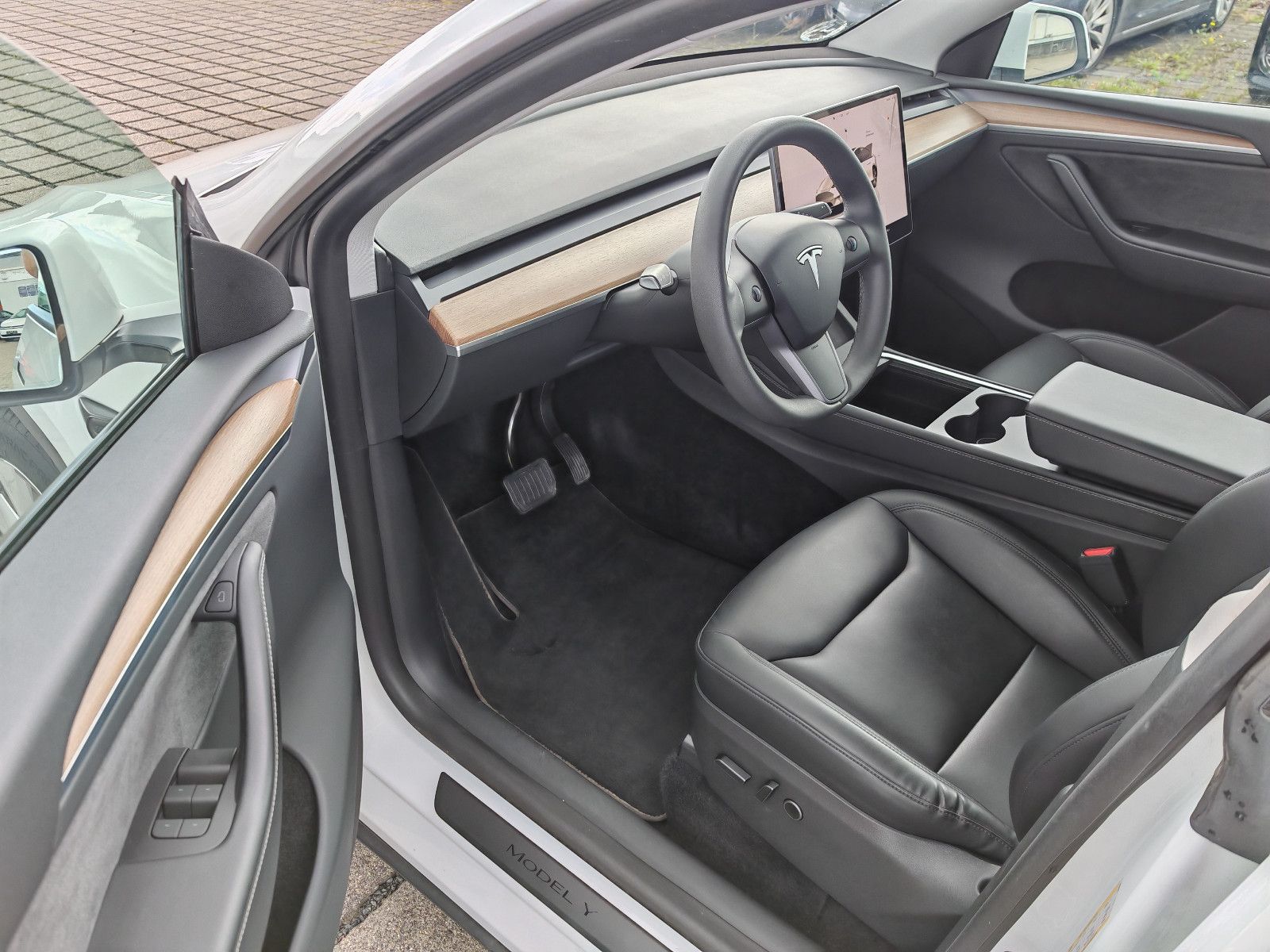 Tesla Model Y LongRange AWD | AHK | SoH 94%