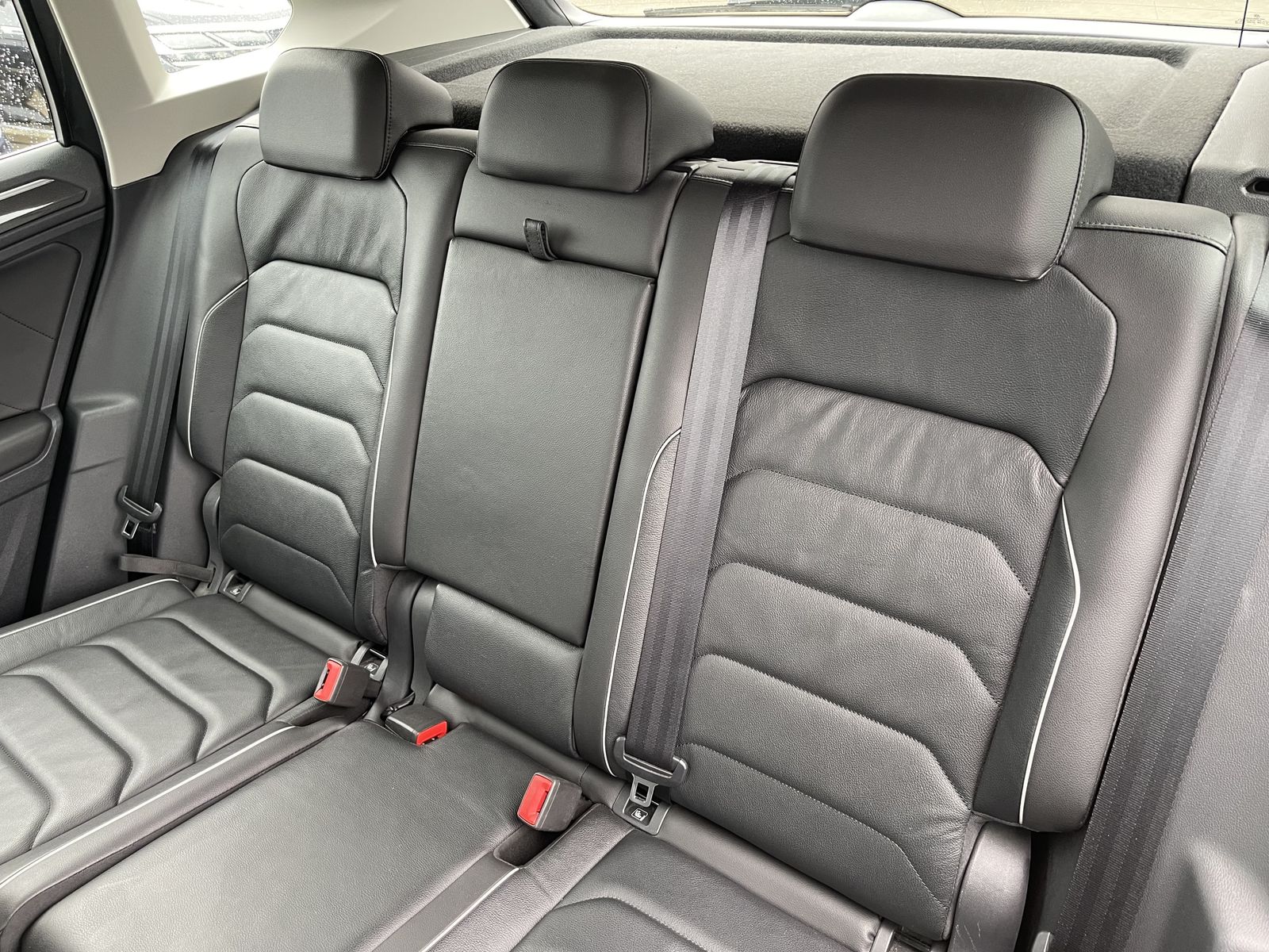 Volkswagen Tiguan 2.0 TDI*4Motion*AHK*Leder*Cam*STHZ*HeadUp