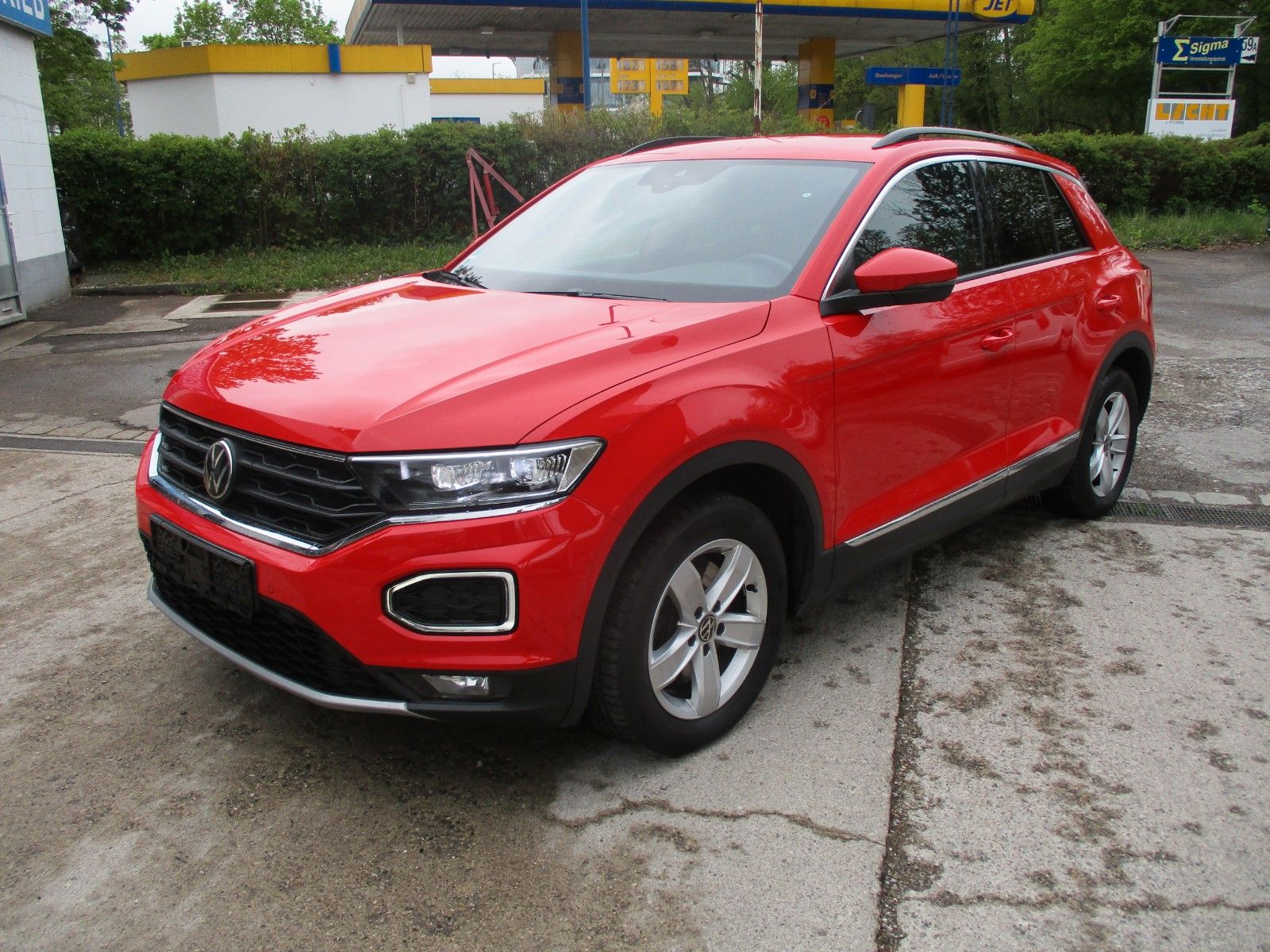 Volkswagen T-Roc Sport - Samsaru's Car Outlet