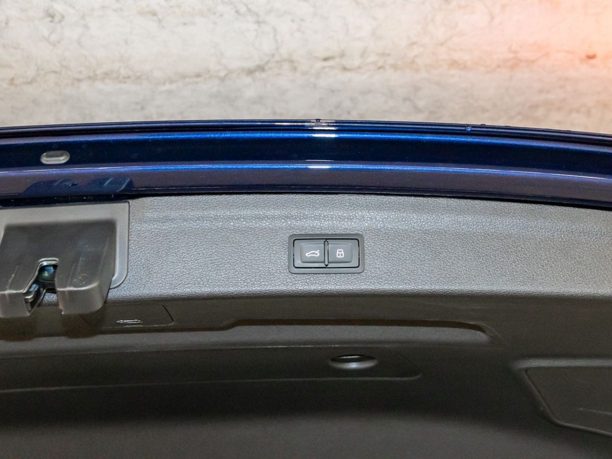 Audi Q3 40 TFSI quattro S tronic - Samsaru's Car Outlet