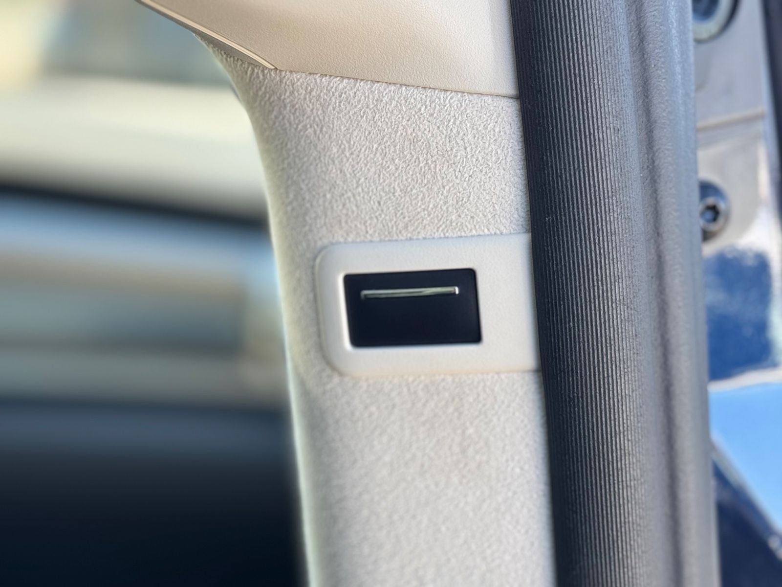 Mercedes-Benz V 300 d Exclusive - Samsaru's Car Outlet