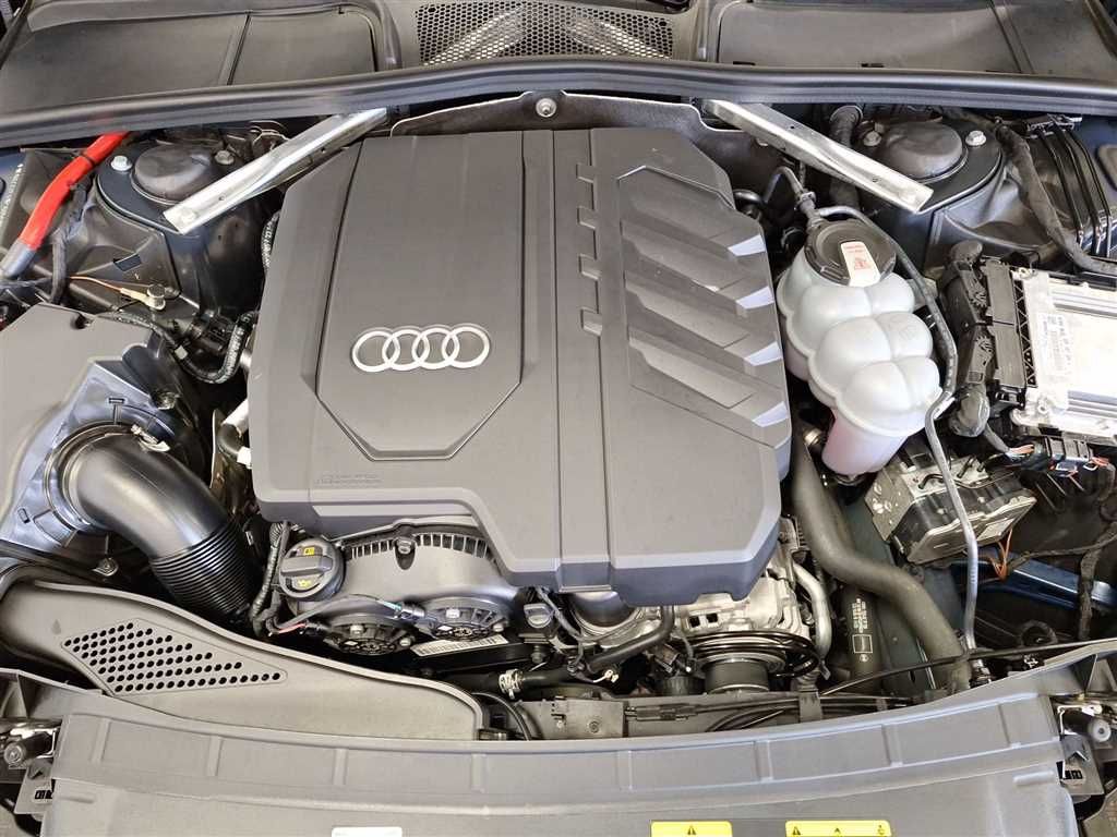 Audi A4 Avant S line 35 2.0 TFSI S-tronic - Samsaru's Car Outlet