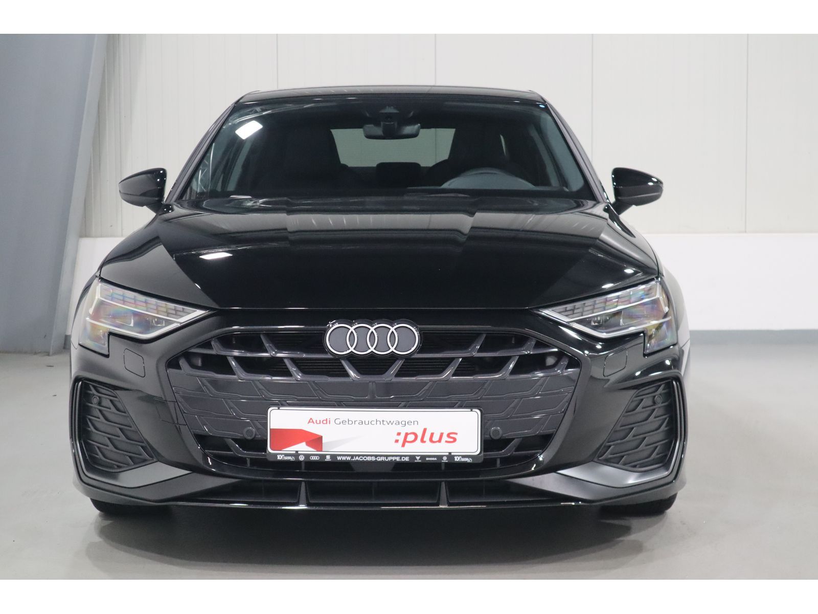 Audi A3 Limousine 30 TFSI S line - Samsaru's Car Outlet