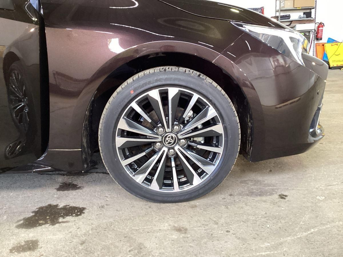Toyota Corolla Touring Sports - Samsaru's Car Outlet