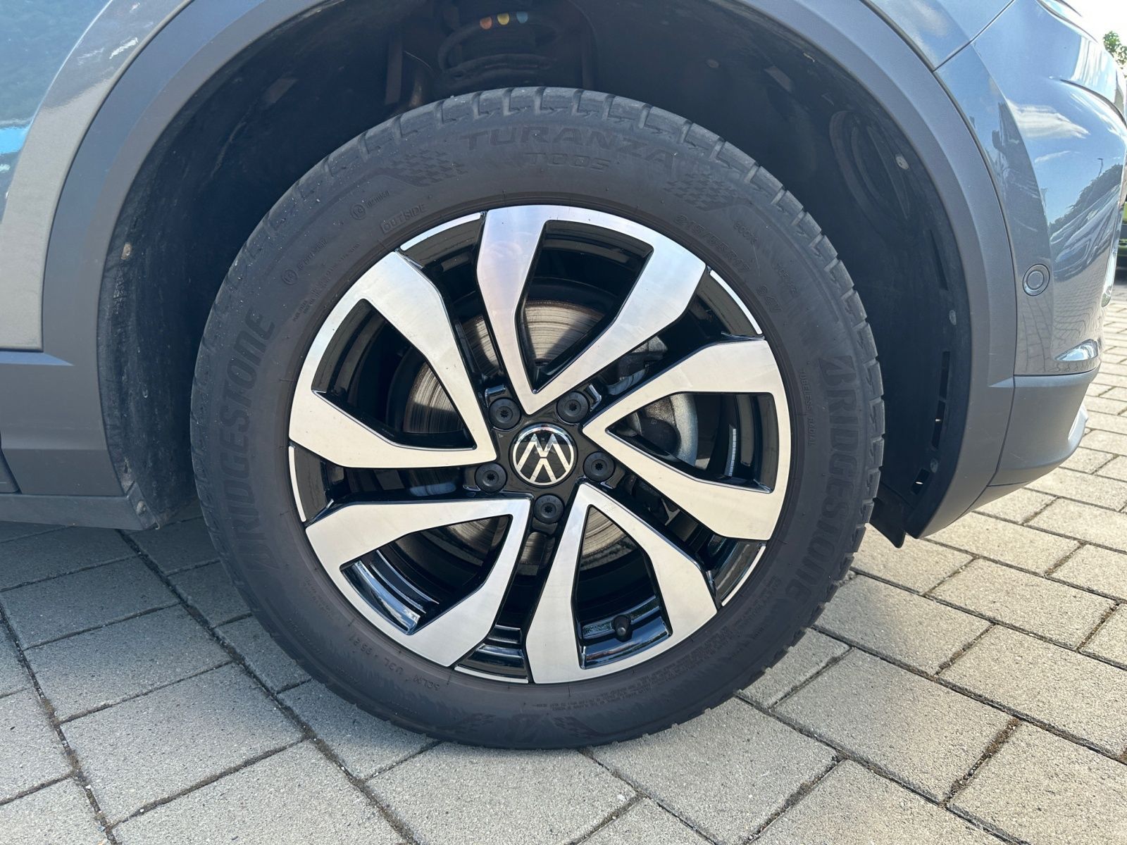 Volkswagen T-Roc 1.0 TSI ACTIVE - Samsaru's Car Outlet