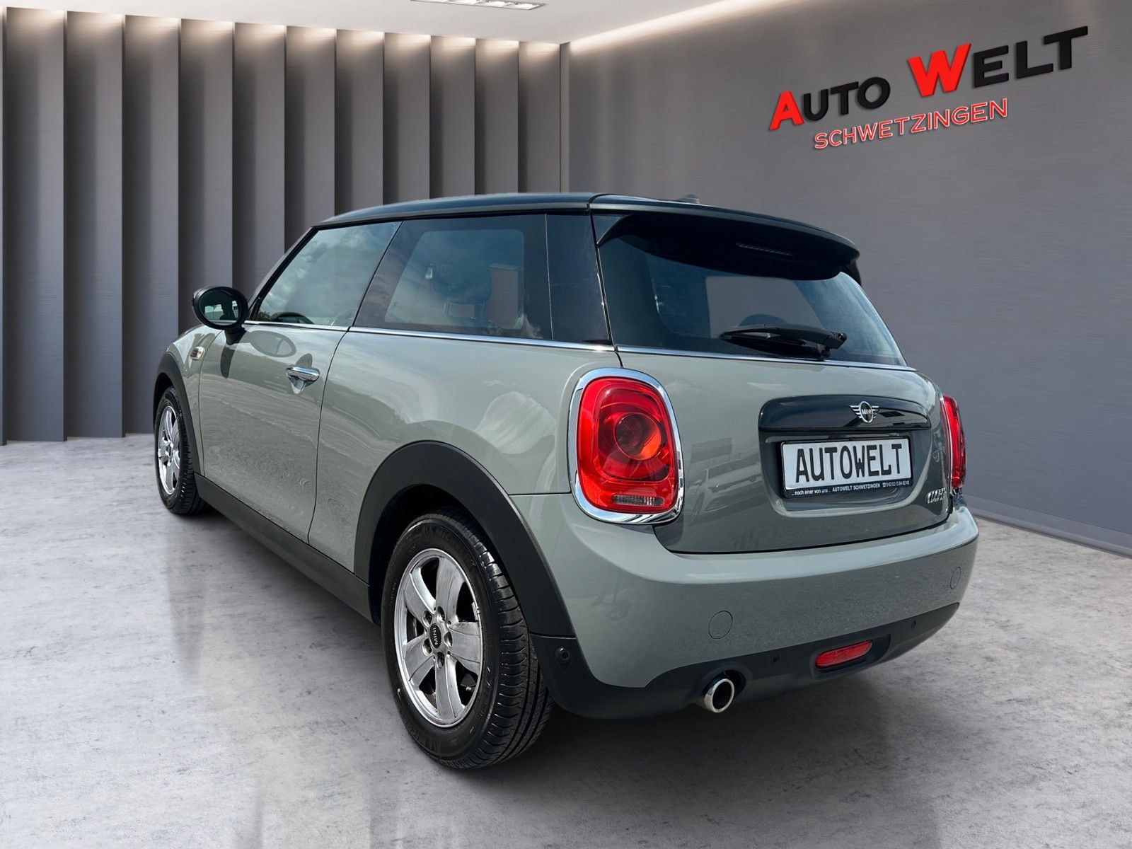 MINI COOPER Essential - Samsaru's Car Outlet