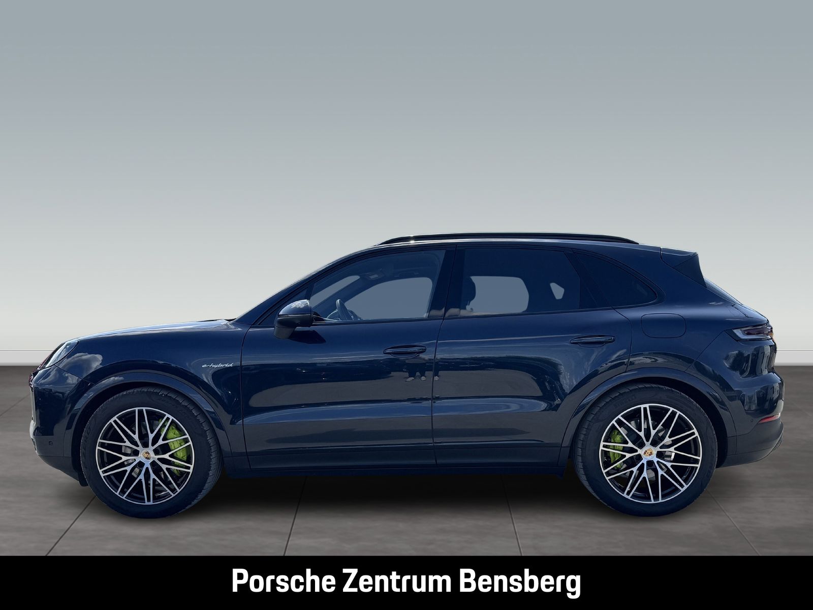 Porsche Cayenne E-Hybrid AHK Pano HUD Matrix SurroundVie