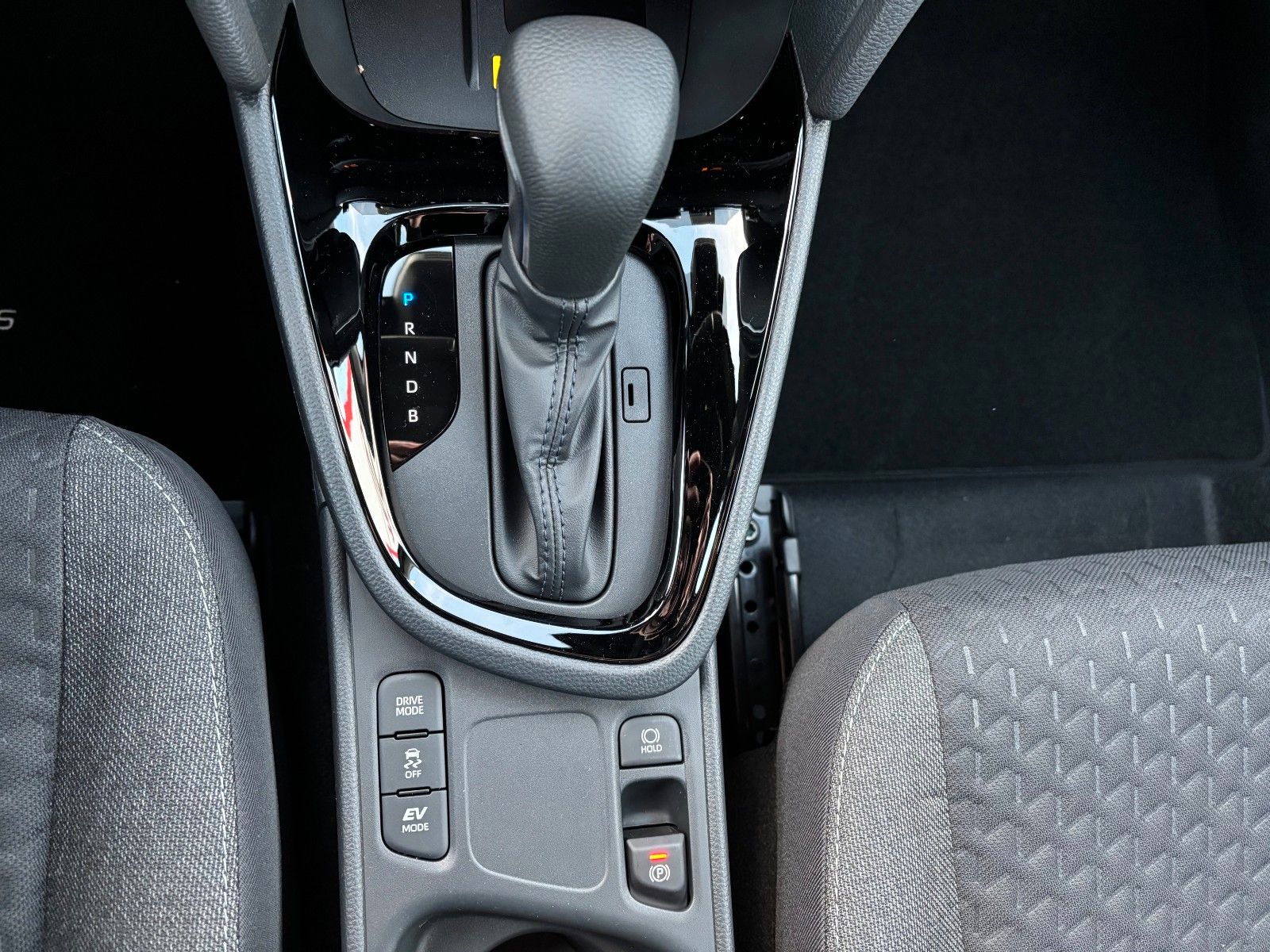 Toyota Yaris Cross Hybrid Teamplayer*Safety-&Winterpak*