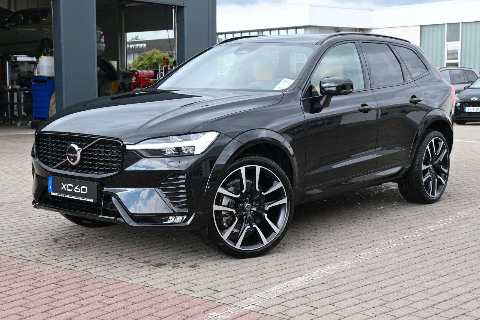 Volvo XC60 B4 D AWD Ultimate Dark*STDHZG*360°*LUFT*ACC