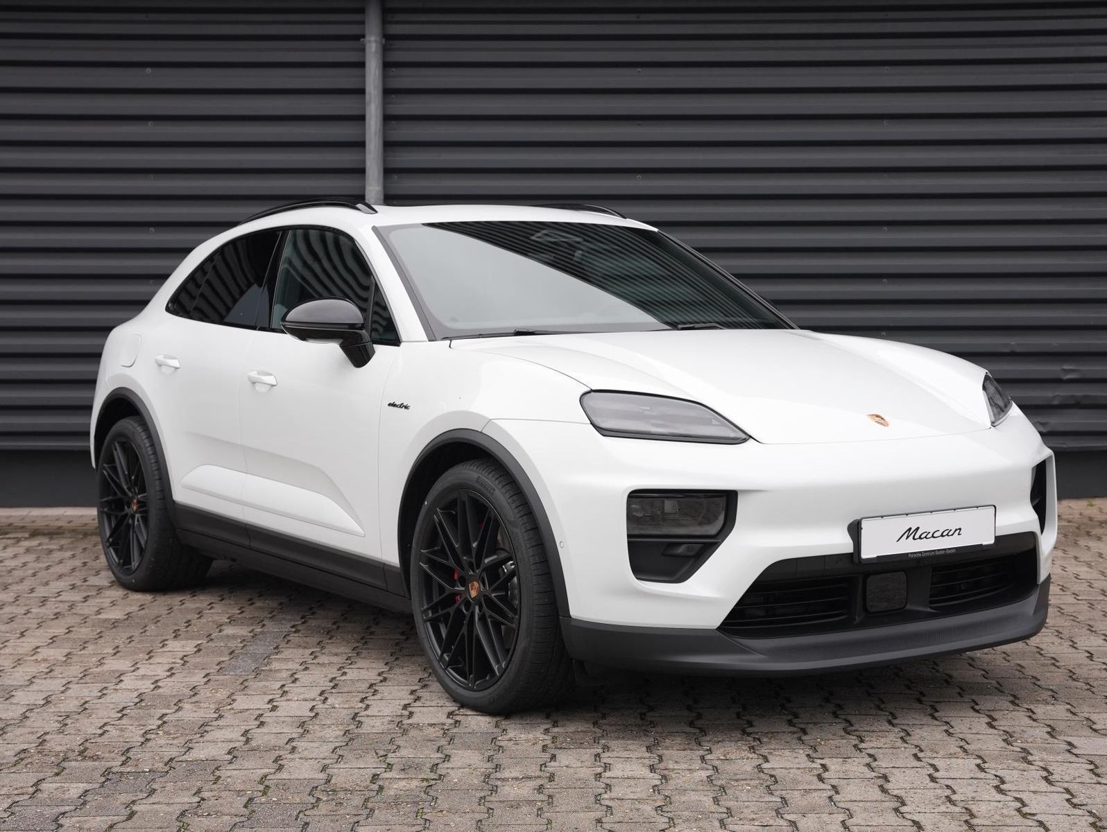 Porsche Macan 4S - Samsaru's Car Outlet