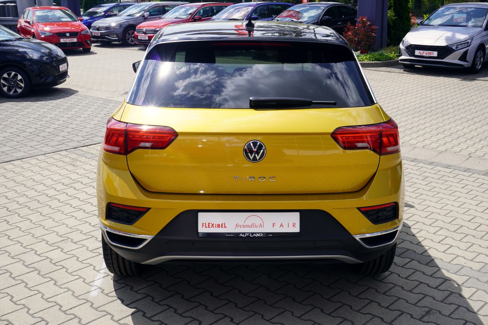 Volkswagen T-Roc 2.0 TDI Active - Samsaru's Car Outlet