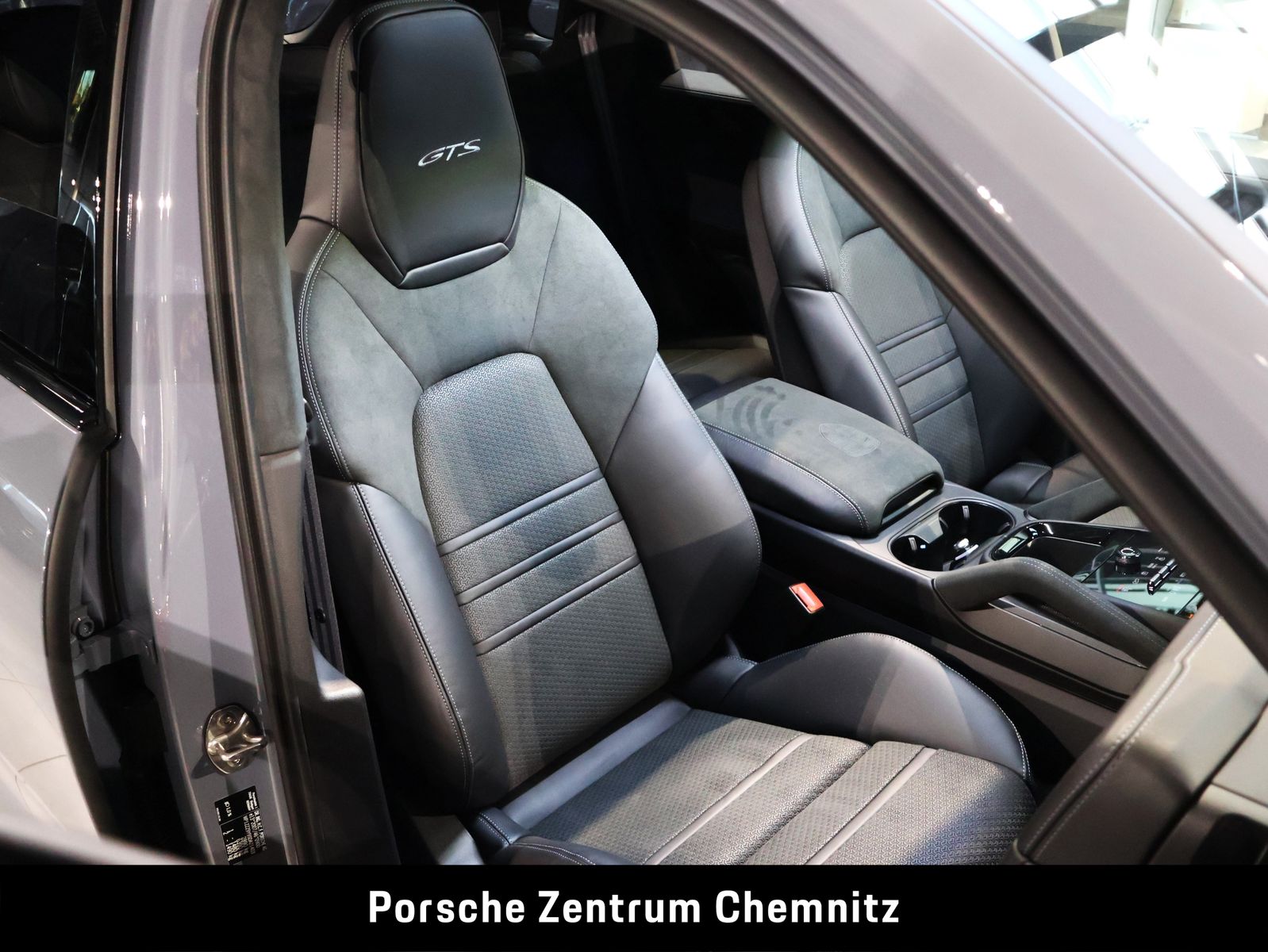 Porsche Cayenne GTS HA-Lenkung;Chrono;Head-Up;Pano