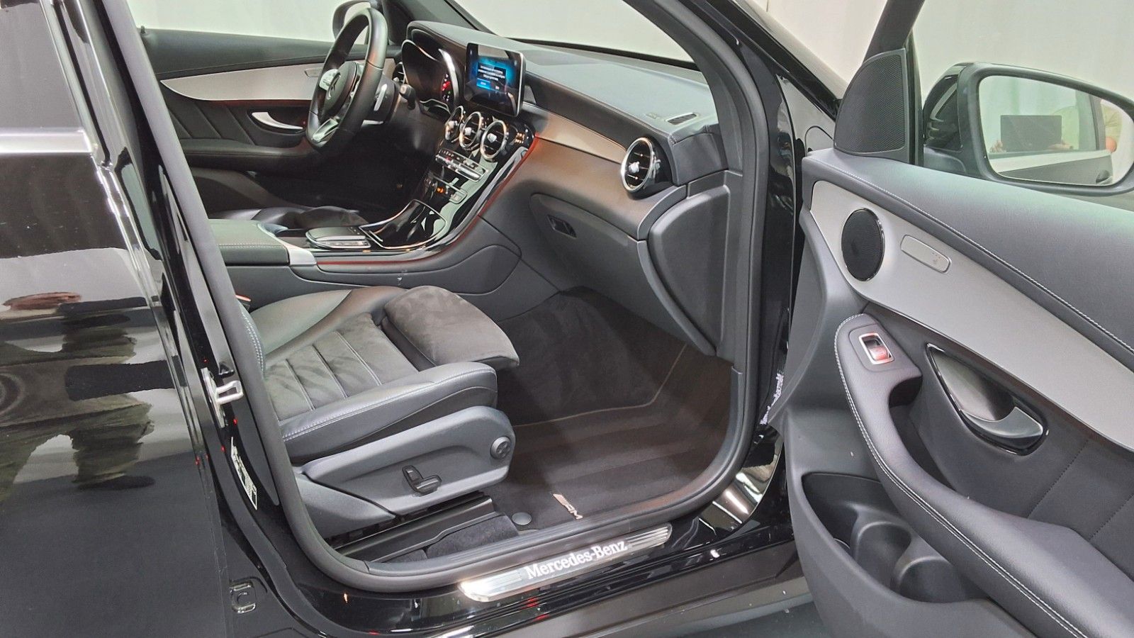 Mercedes-Benz GLC 220 d 4Matic AMG - Samsaru's Car Outlet