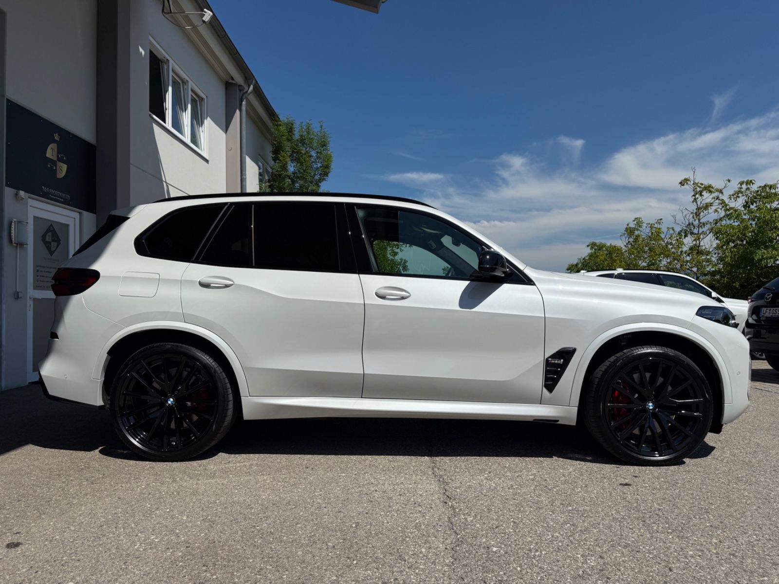 BMW X5 M60 i xDrive*B&W*Sky Lounge*22 Zoll*