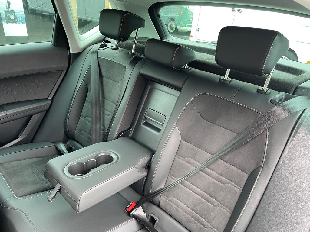 Seat Ateca 2.0 TDI DSG 4Drive Style DCC AHK*STHZG*VIR