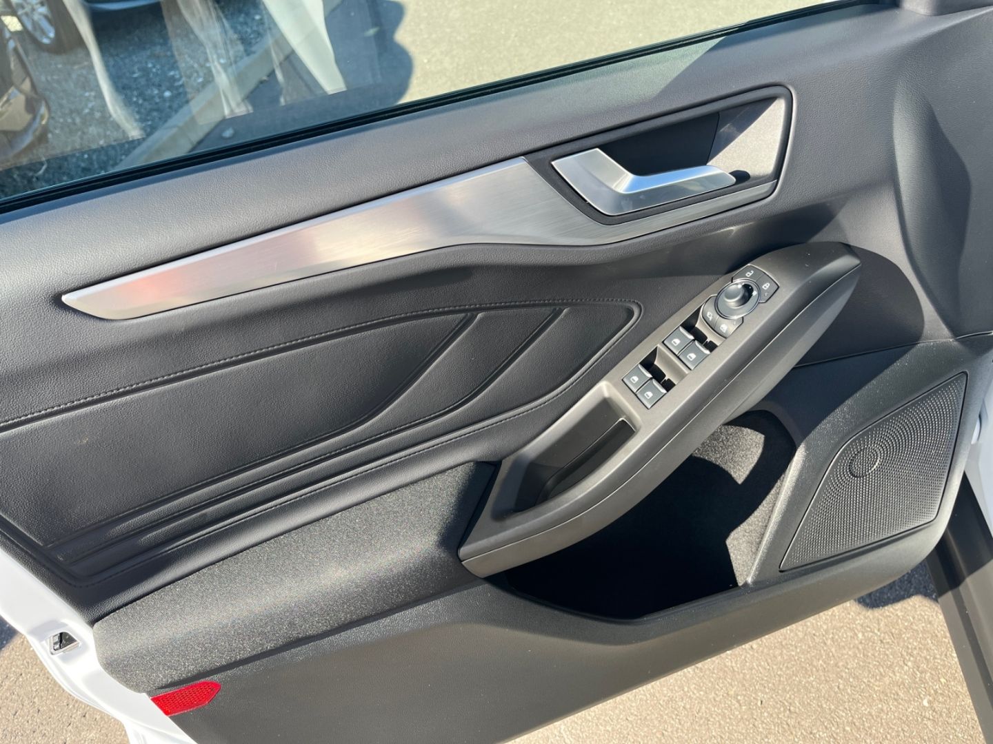 Ford Focus Turnier Titanium X Ganzj.-Reifen Winterpak
