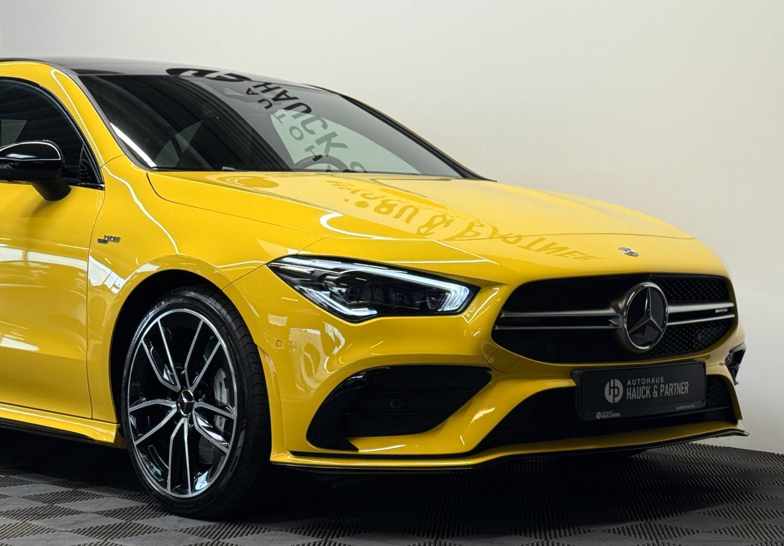 Mercedes-Benz CLA 35 AMG 4M Coupé - Samsaru's Car Outlet