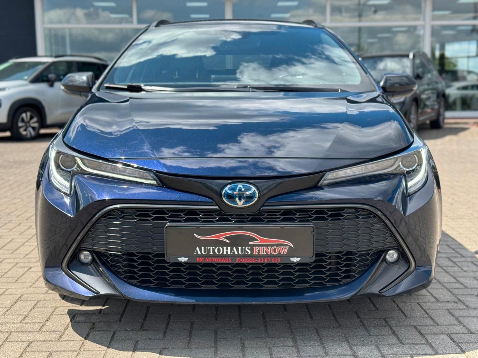 Toyota Corolla 1.8 Touring Sports Hybrid - Samsaru's Car Outlet