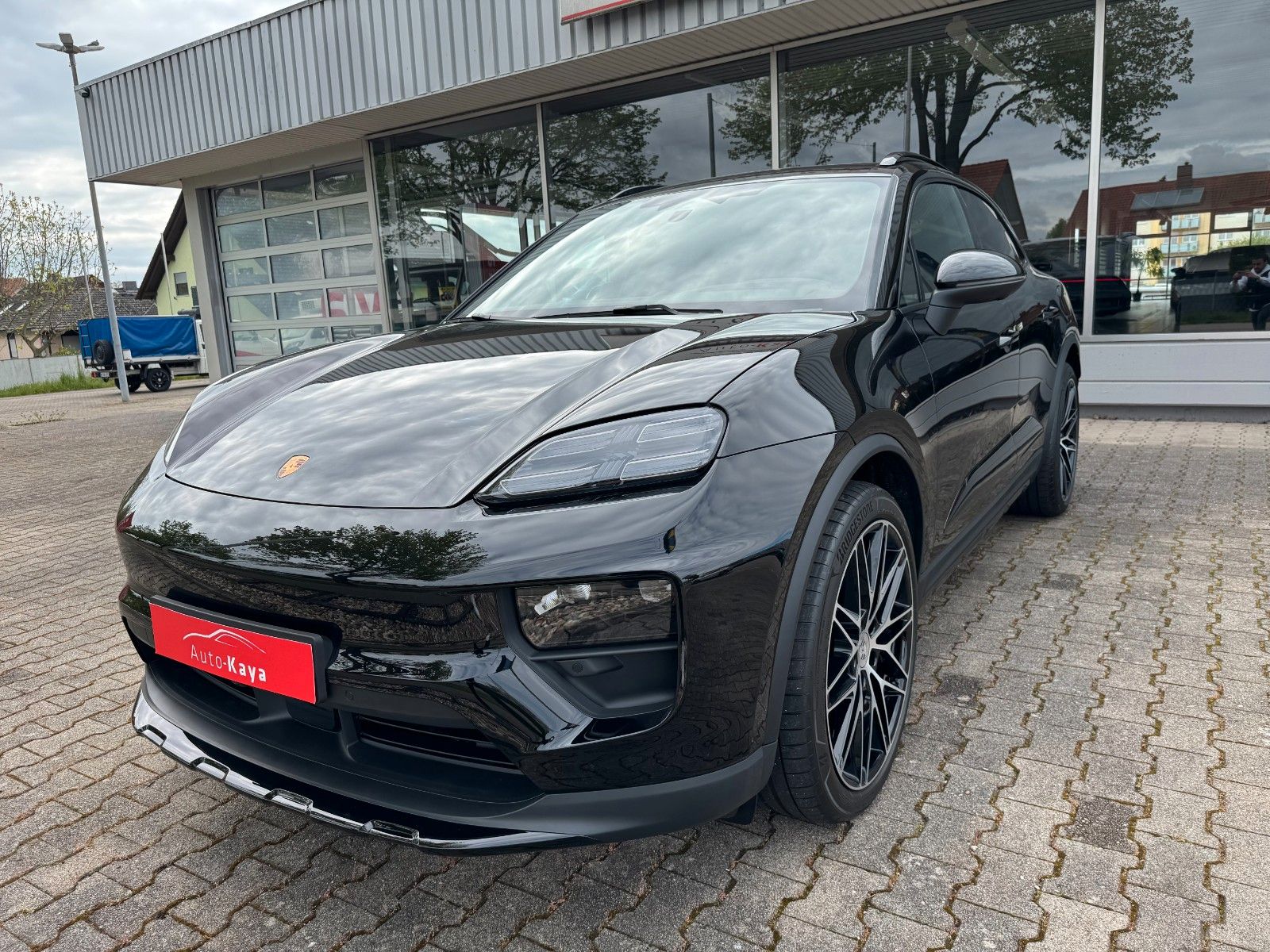Porsche Macan Electric 4 *Offroad-Design-Paket /VOLL...