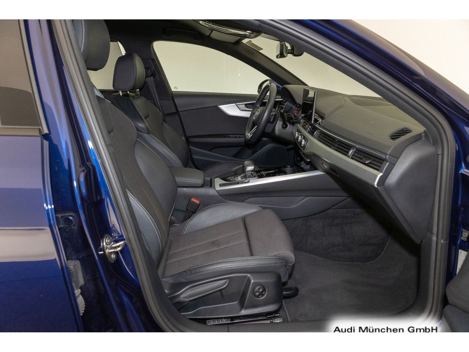 Audi A4 35 TFSI S tronic S line competition - Samsaru's Car Outlet
