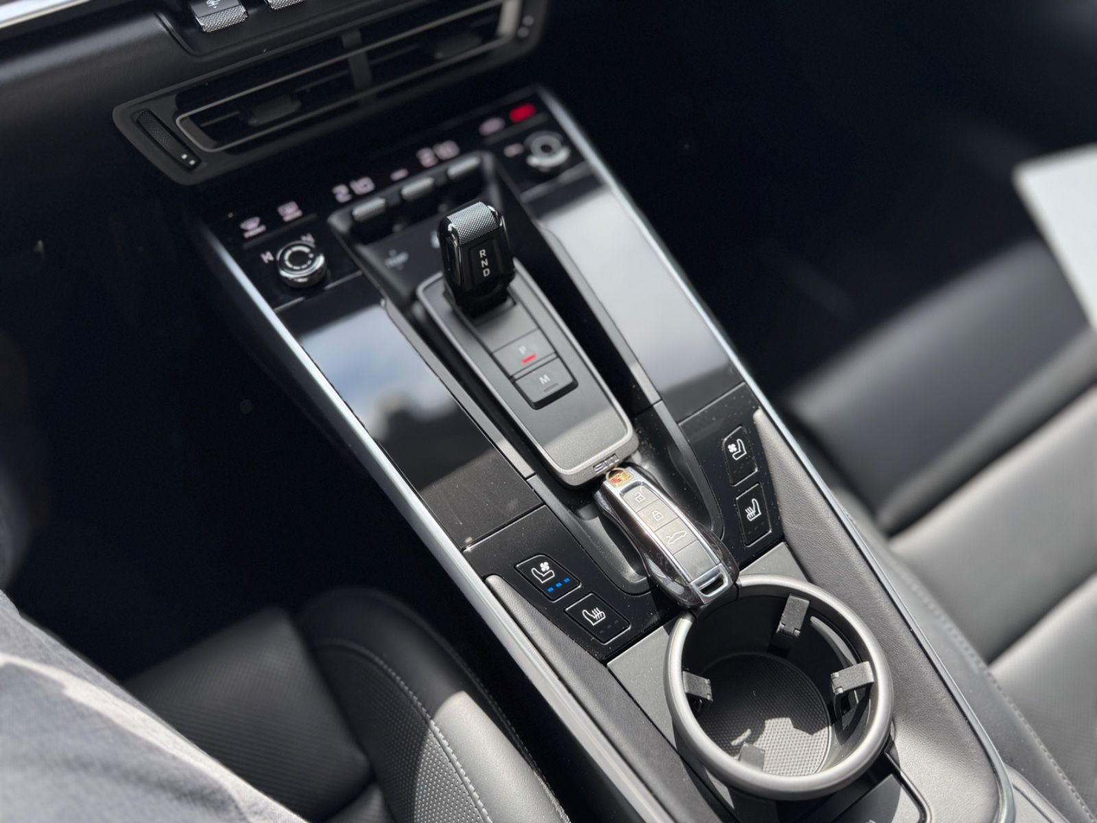Porsche 992 Turbo S Coupé Carbondach*Lift*Burmeister*360