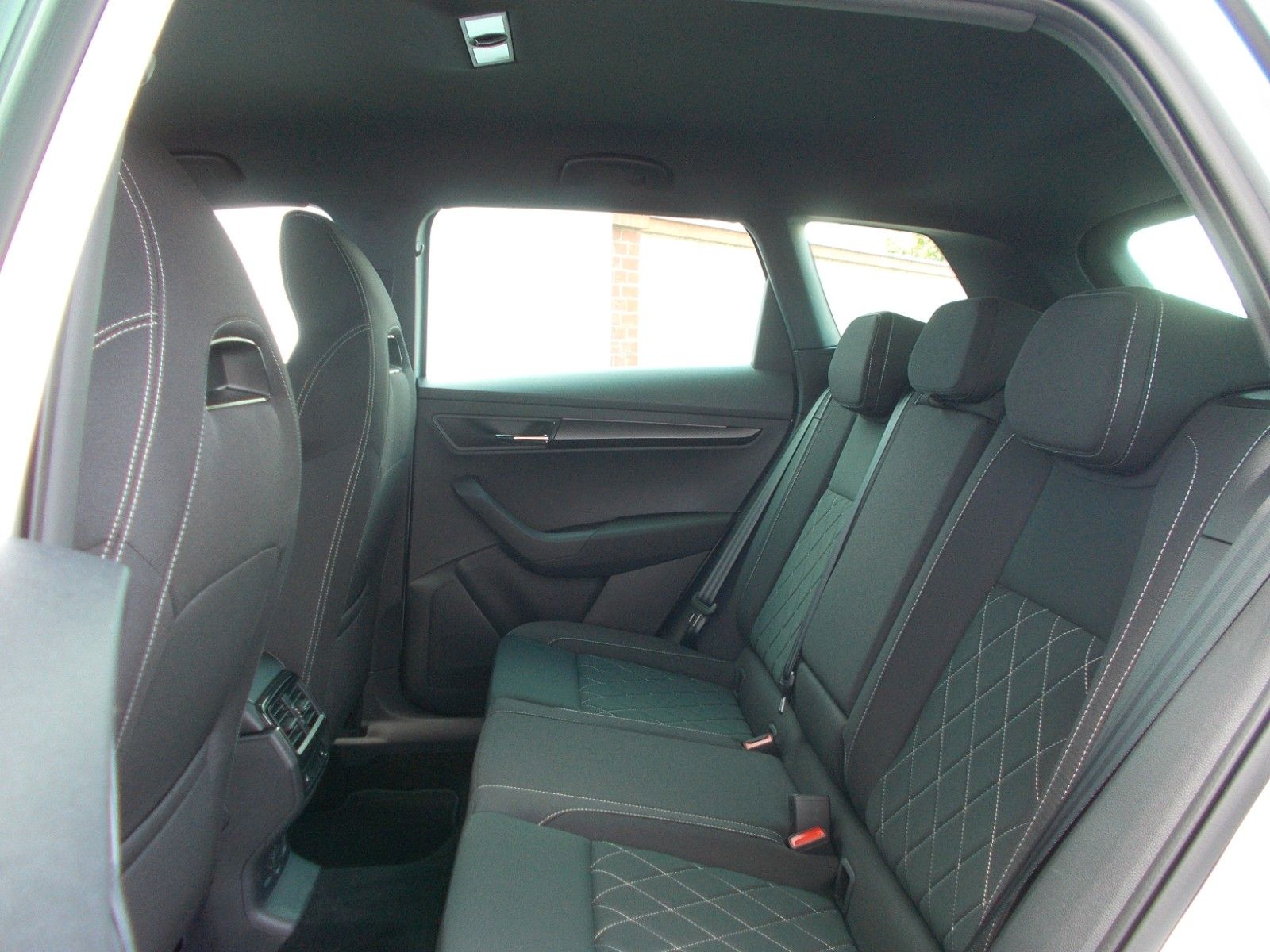 Skoda Karoq  1.5 TSI Sportline * DSG * Navi *AHK *360°