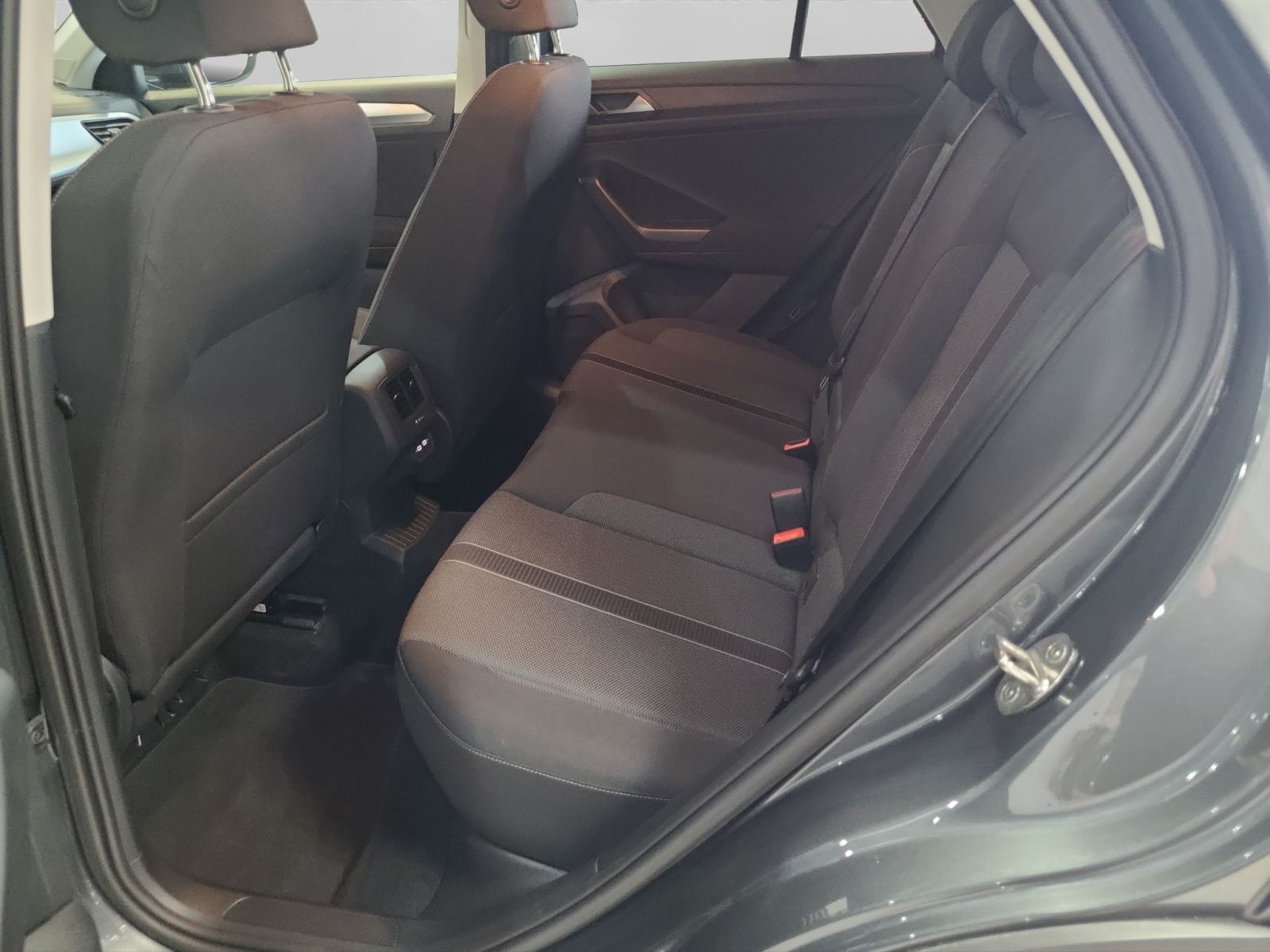 Volkswagen T-Roc Life 1.0 TSI - Samsaru's Car Outlet