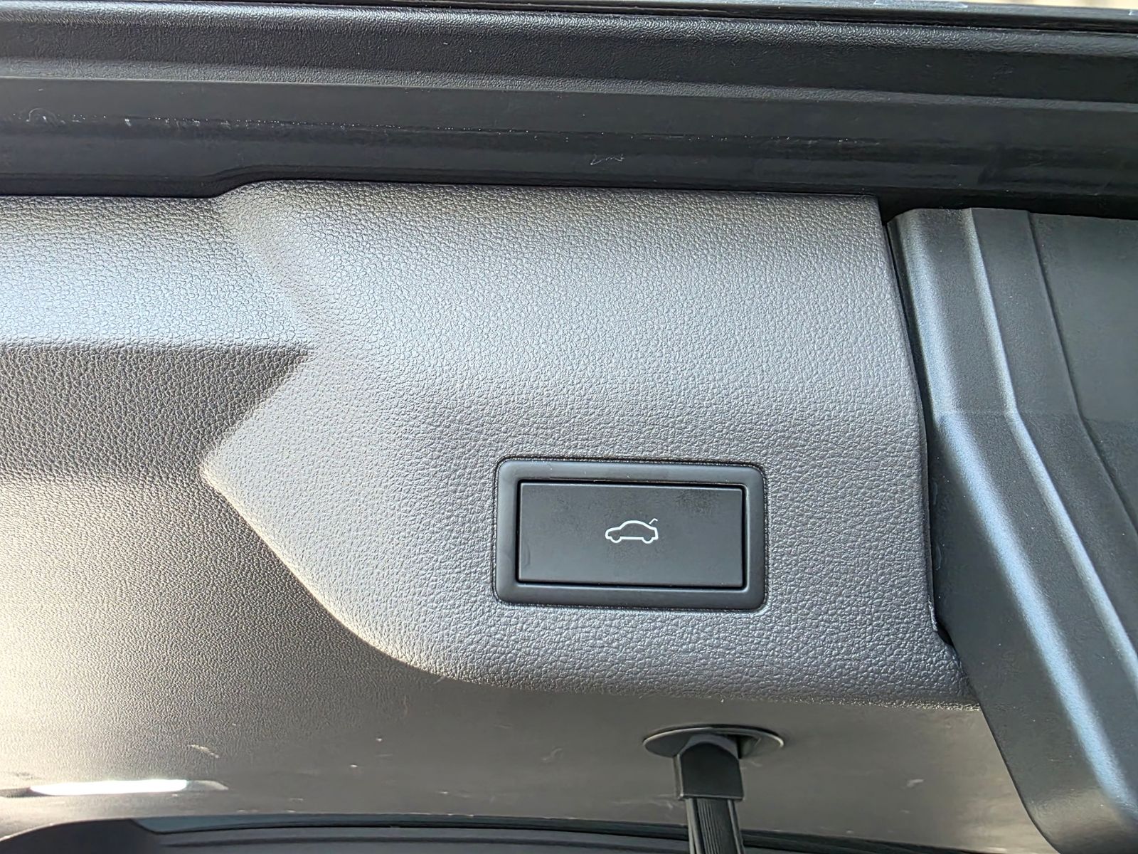 Volkswagen T7 Multivan 2.0 TDI DSG Lang - Samsaru's Car Outlet