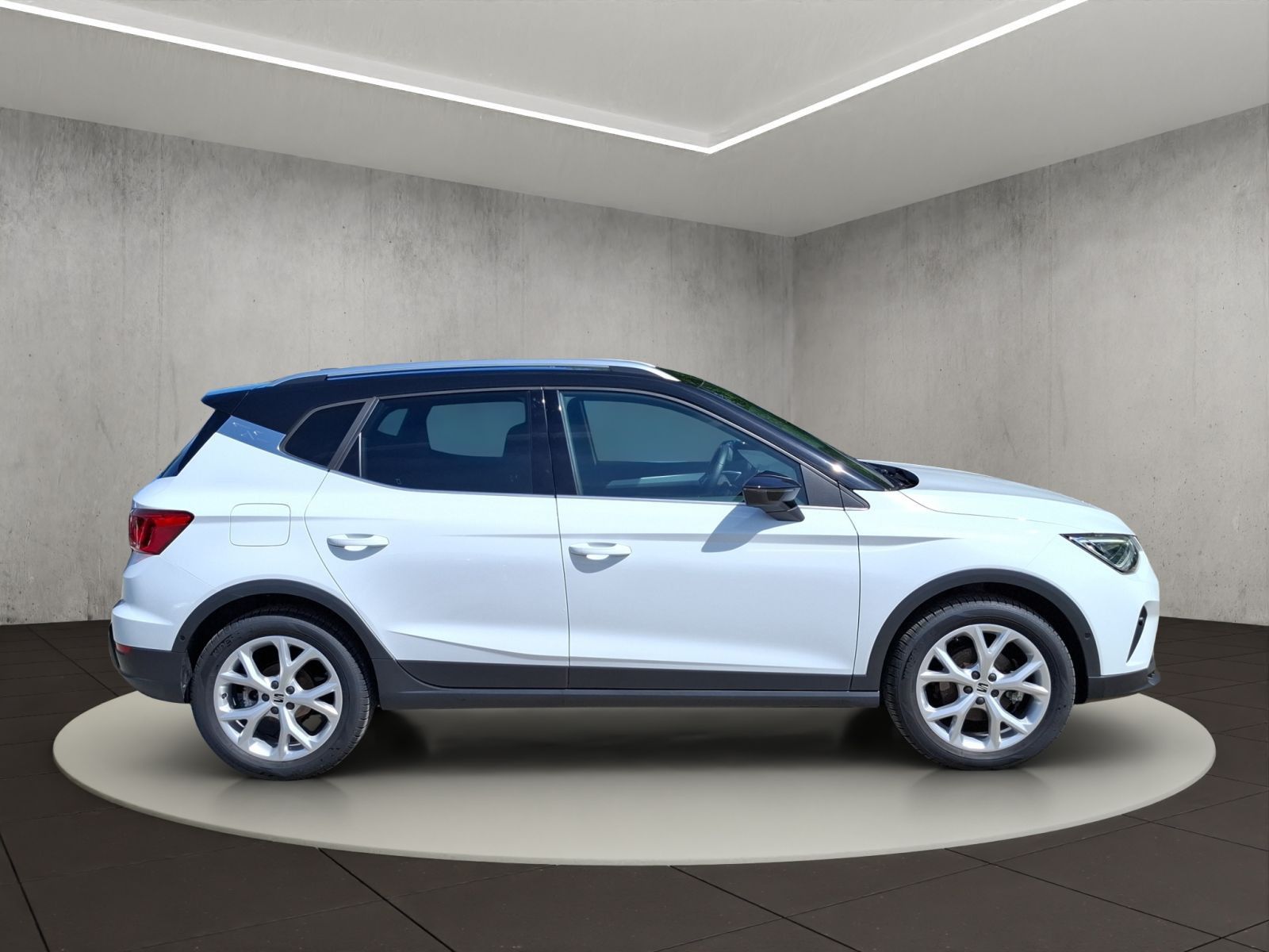Seat Arona 1.5 TSI FR Sitzheizung, Navi, Ganzjahresre